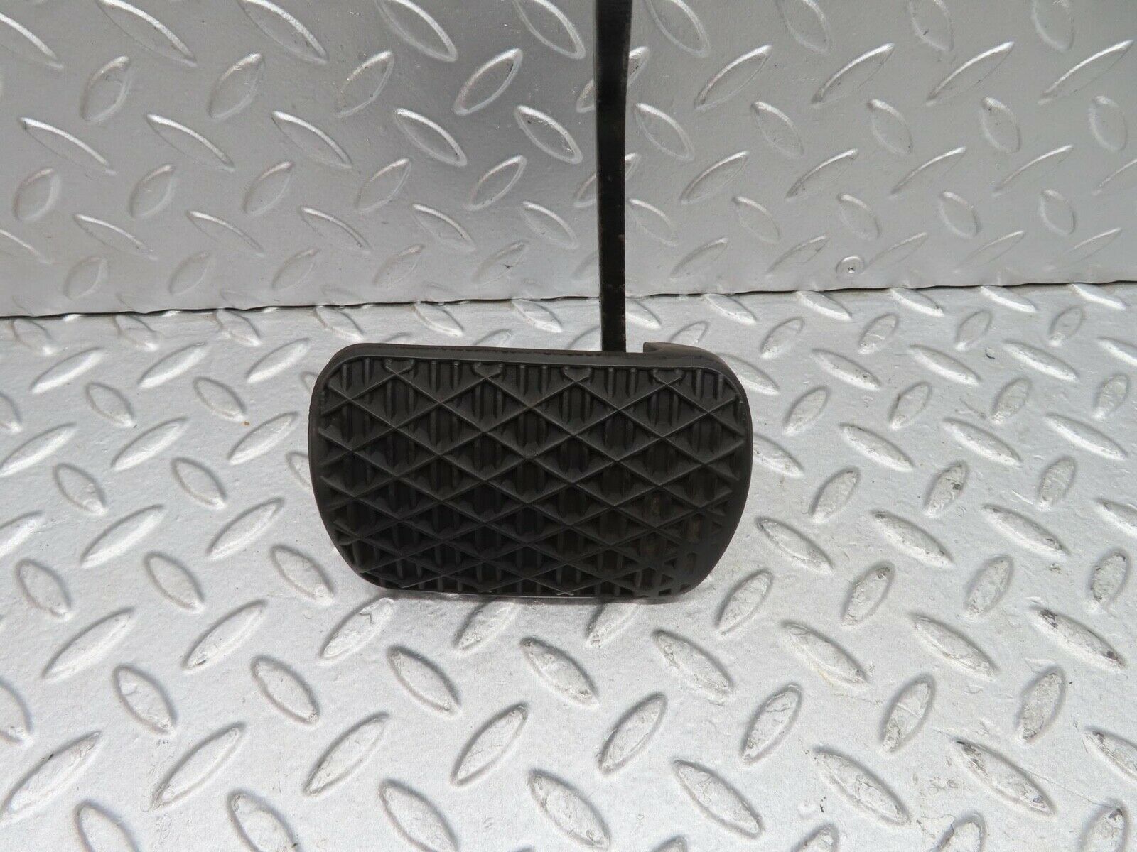 14396 Mercedes-Benz W116 350SE Brake Pedal 1232910082