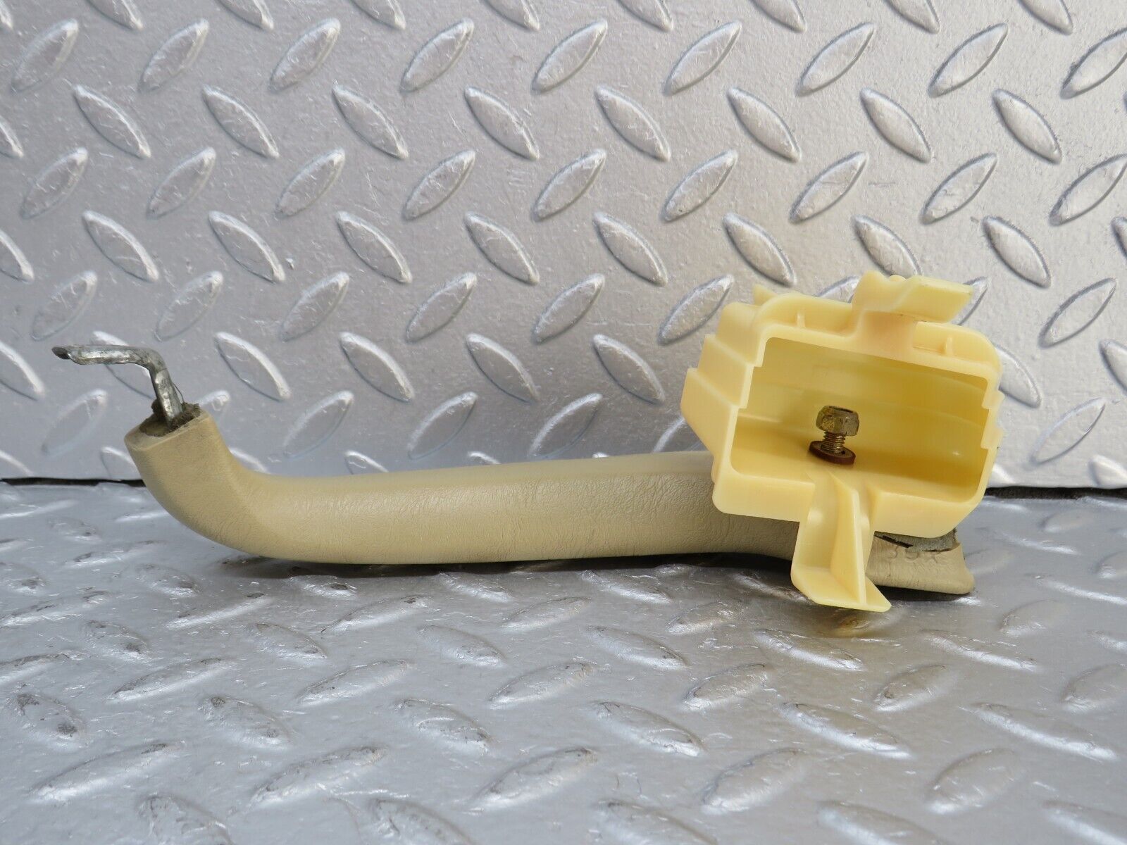 36723 Mercedes-Benz W201 190E 2.0L Interior Door Handle Beige Right 2018100451 2017200228