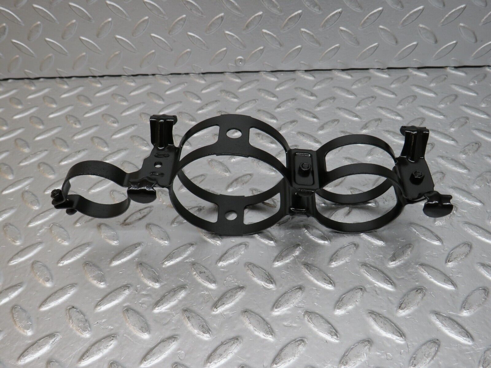 32535 Mercedes-Benz S124 300TE Wagon Fuel Pump Fuel Filter Bracket Holder