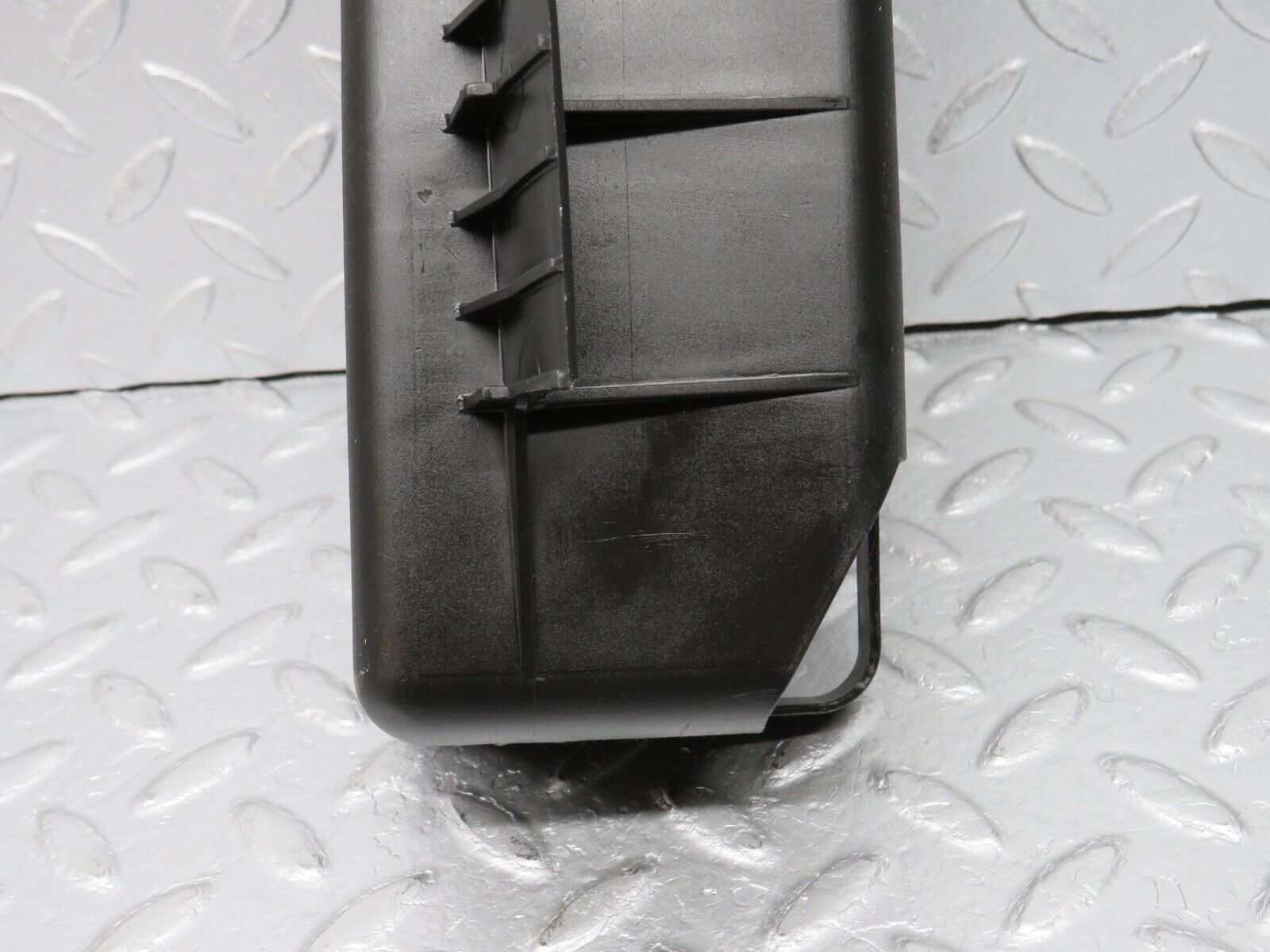 39410 Mercedes-Benz R129 320SL Coupe Central Locking Vacuum Pump Bracket 1298050114