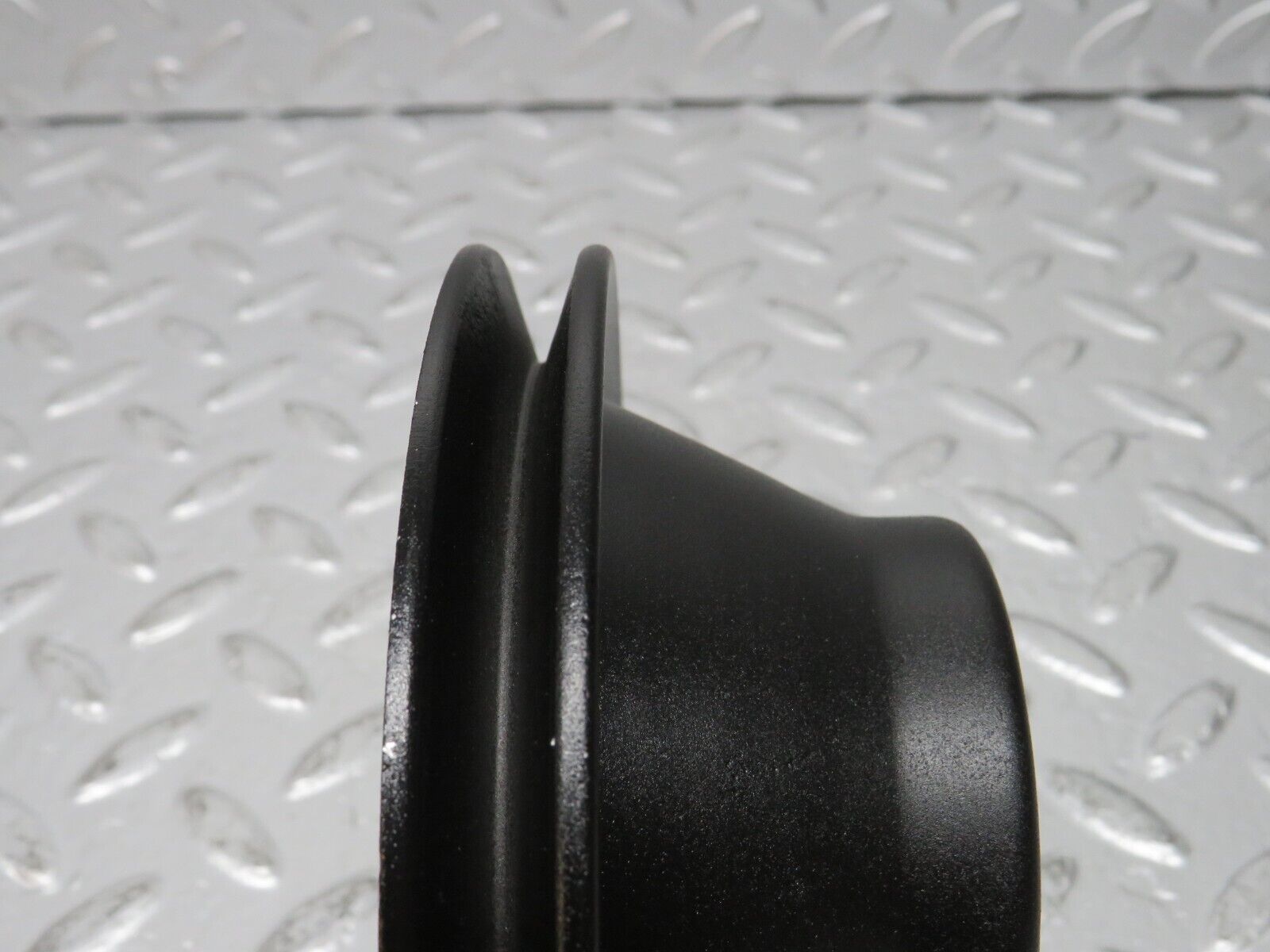 31124 Mercedes-Benz W123 200D Water Pump Pulley