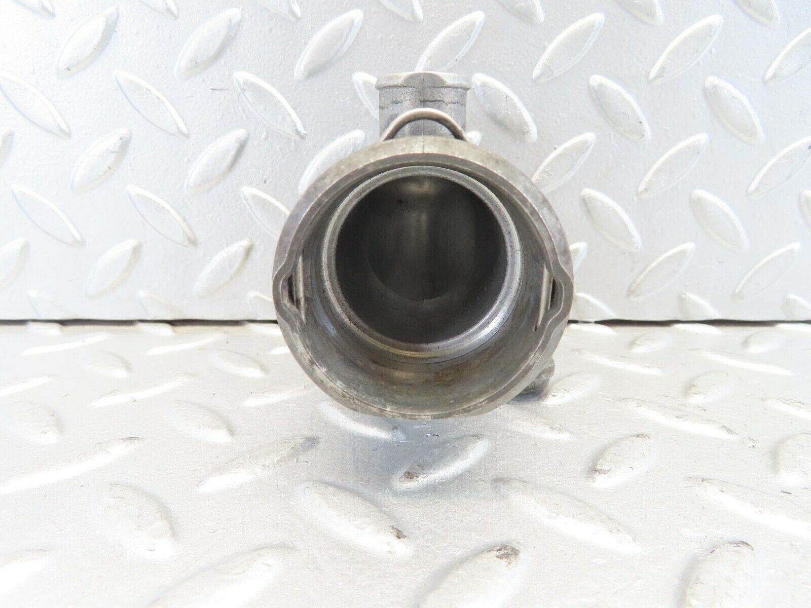 11249 Mercedes-Benz W221 S320 Coolant Flange Pipe 6422000056