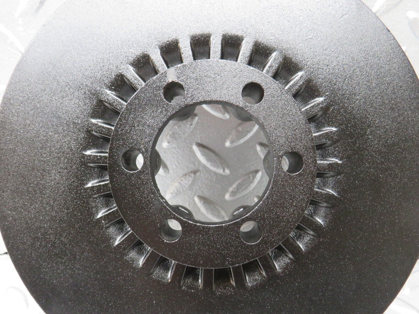 32909 Mercedes-Benz W123 300D Crankshaft Vibration Damper 365R11580