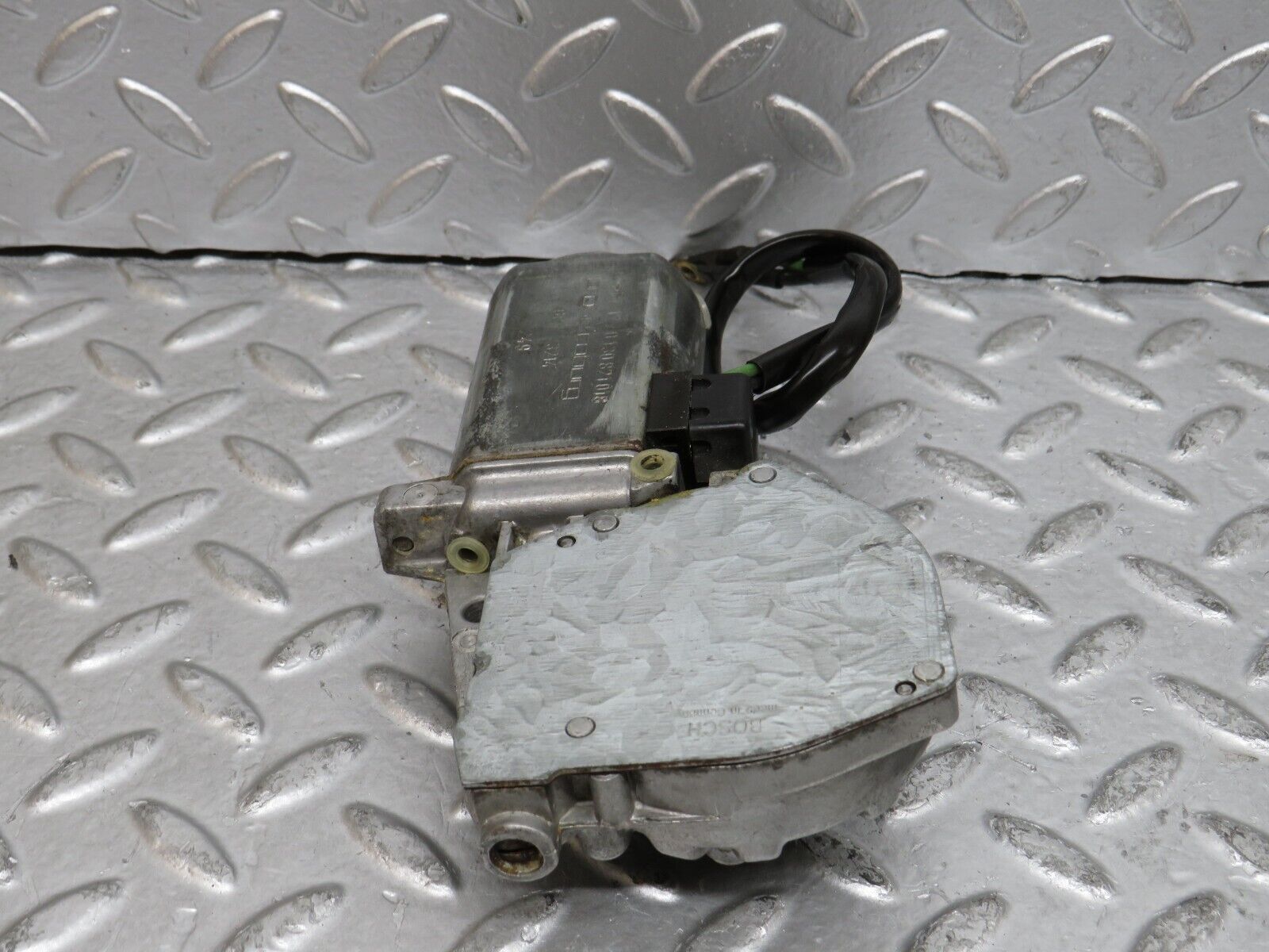 29664 Mercedes-Benz W123 230E Front Left Window Regulator Motor 0130821018