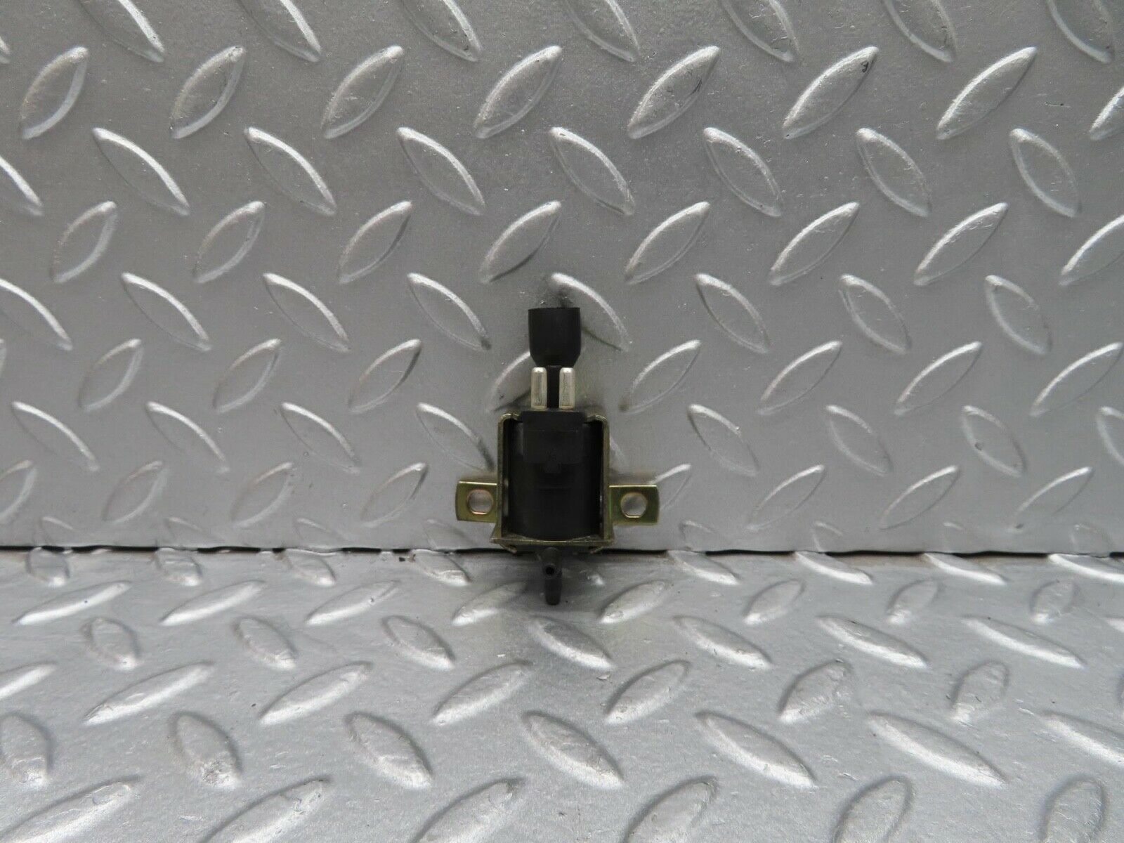 11997 Mercedes-Benz R129 300SL Coupe Vacuum Control Valve Pierburg 0015407097