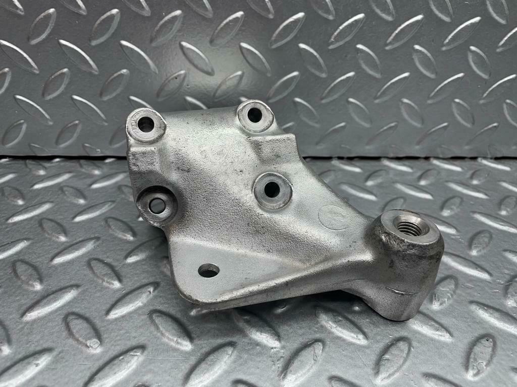 0223 Mercedes-Benz W116 350SE Engine Mount Bracket Left Side 1162232904