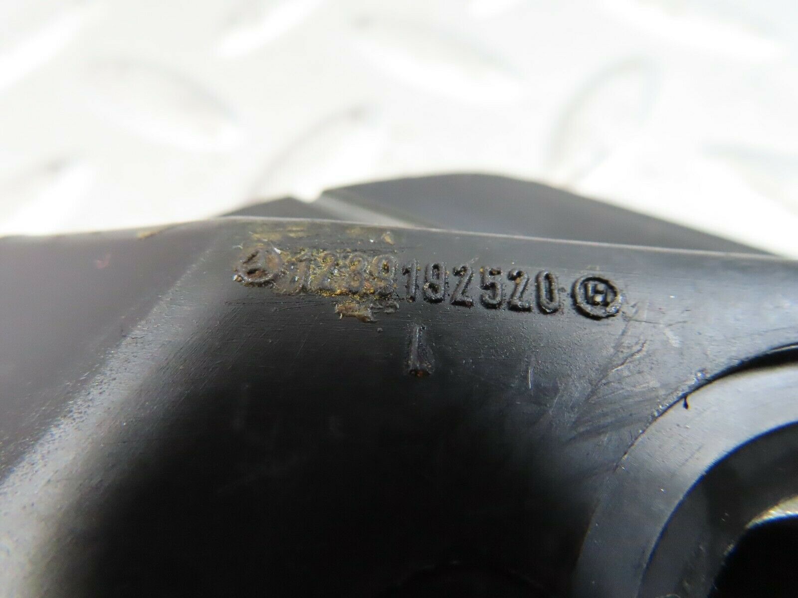 9621 Mercedes-Benz C123 280CE Coupe Left Seat Belt Runner 1239192520