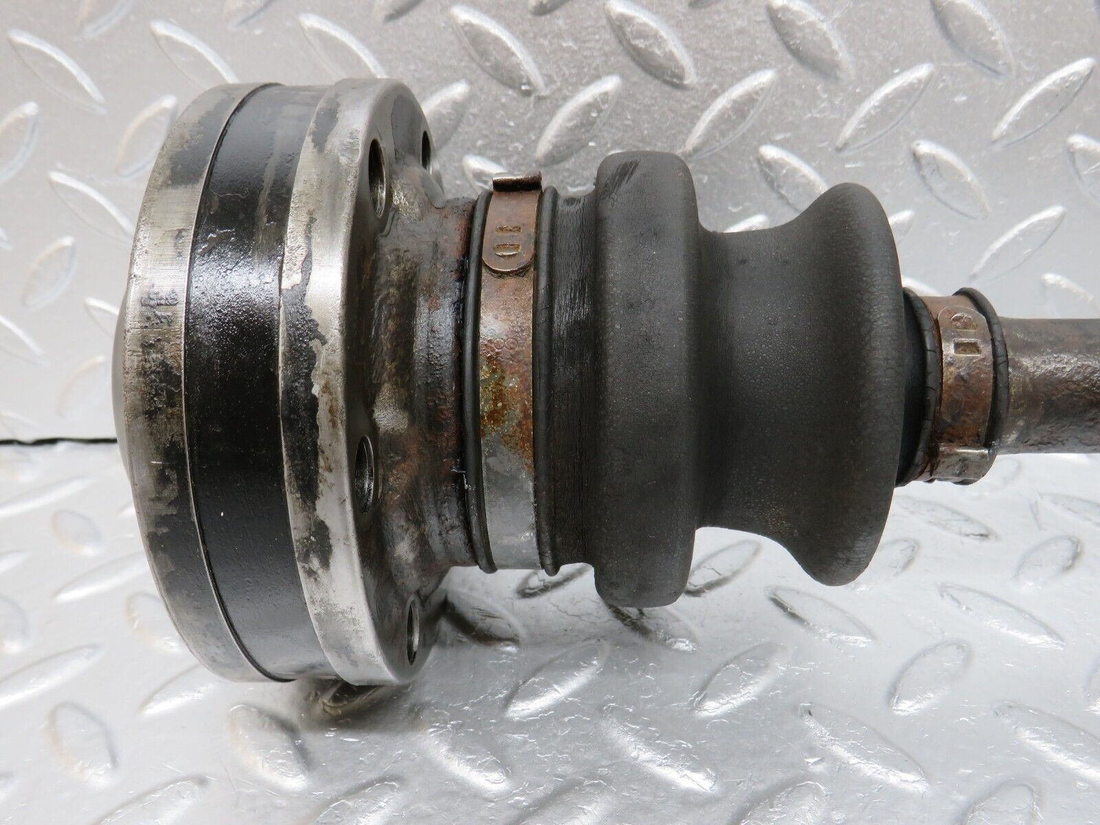 34666 Mercedes-Benz C126 380SEC Coupe Axle Shaft Drive Shaft 1263500410