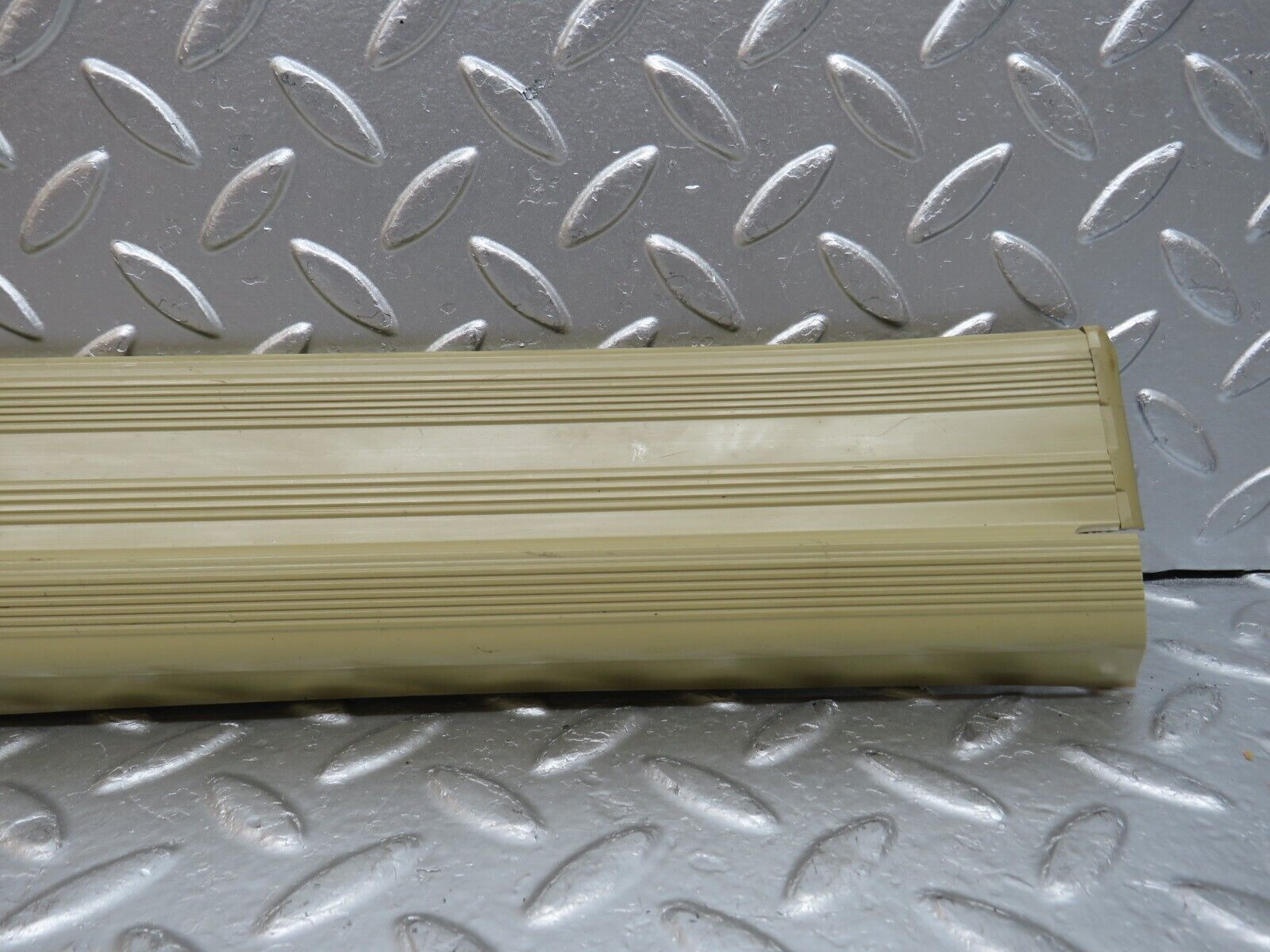 29281 Mercedes-Benz W124 230E Rear Left Door Sill Trim