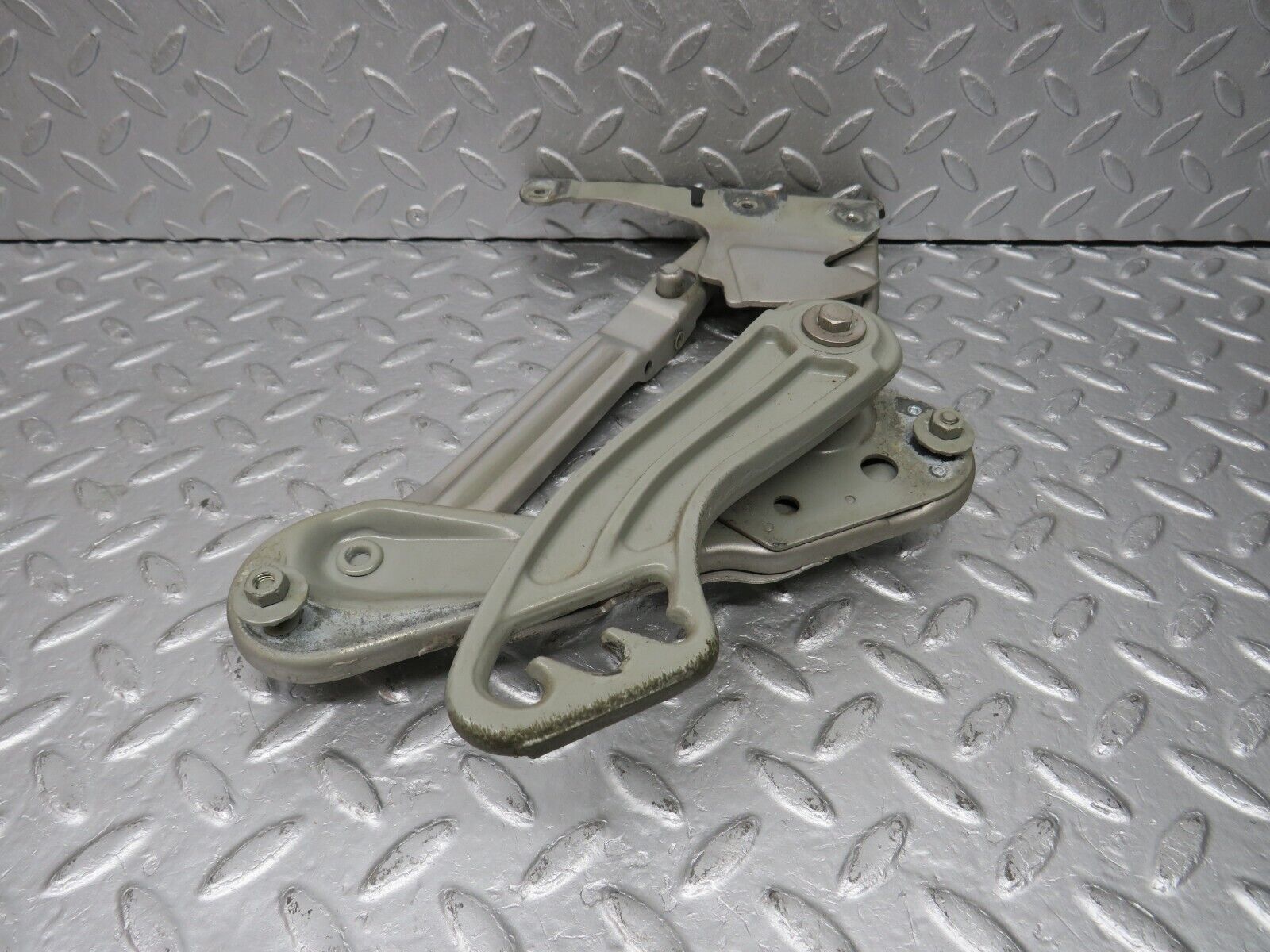 39451 Mercedes-Benz R129 320SL Coupe Bonnet Hinge Left Side 1298800128 1298870174