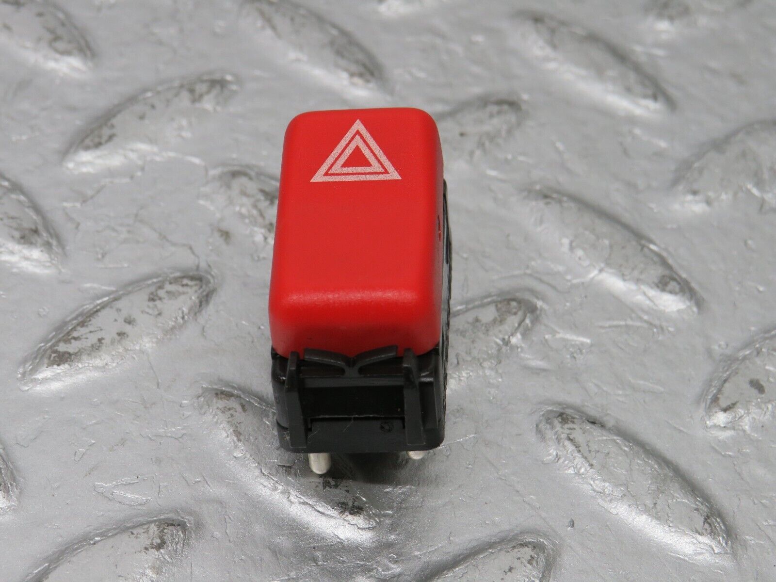 33330 Mercedes-Benz W202 C180 Hazard Warning Light Switch 1248200110