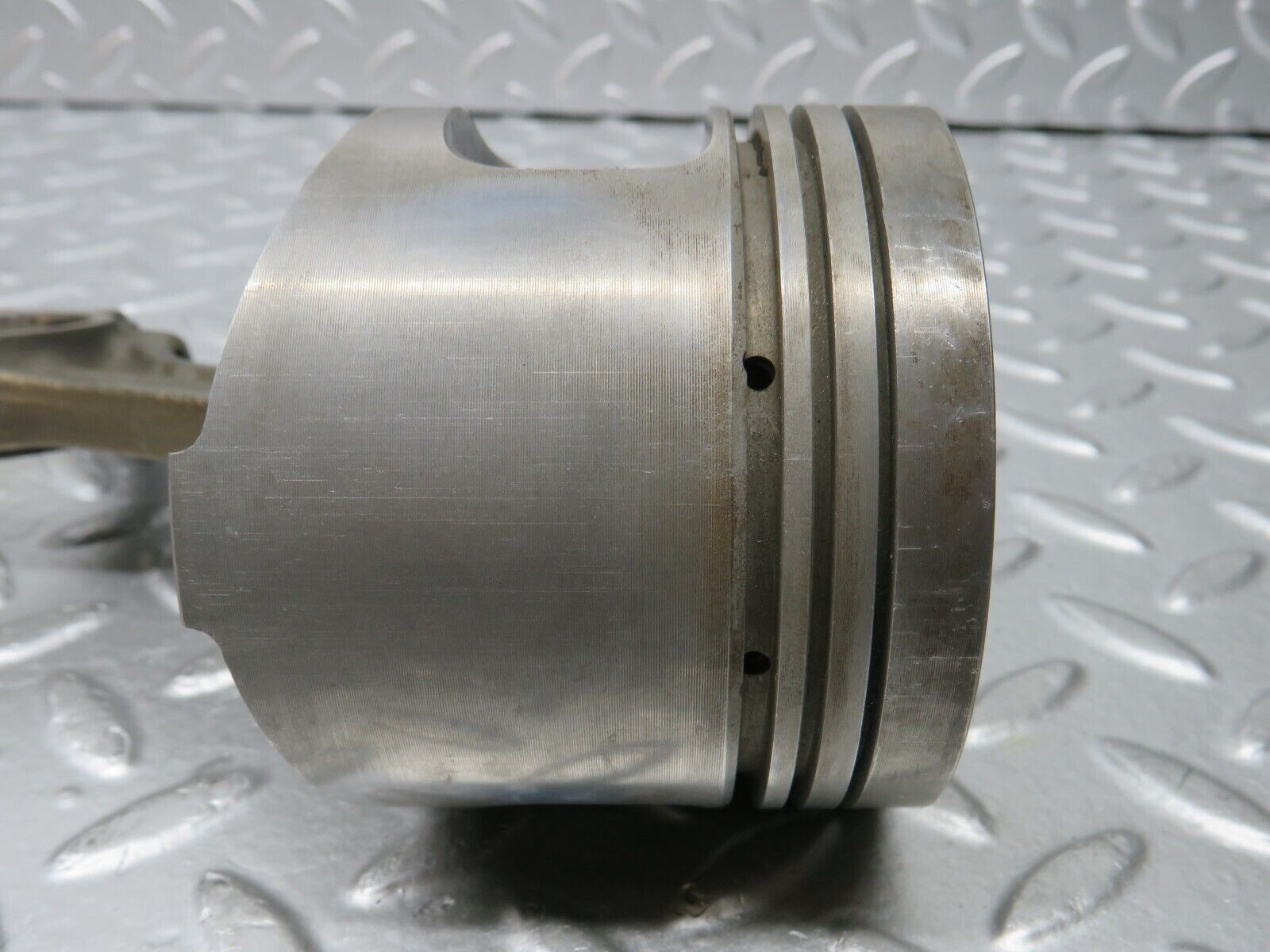 30913 Mercedes-Benz W201 190E 2.0L Piston With Connecting Rod 88.975mm 10203