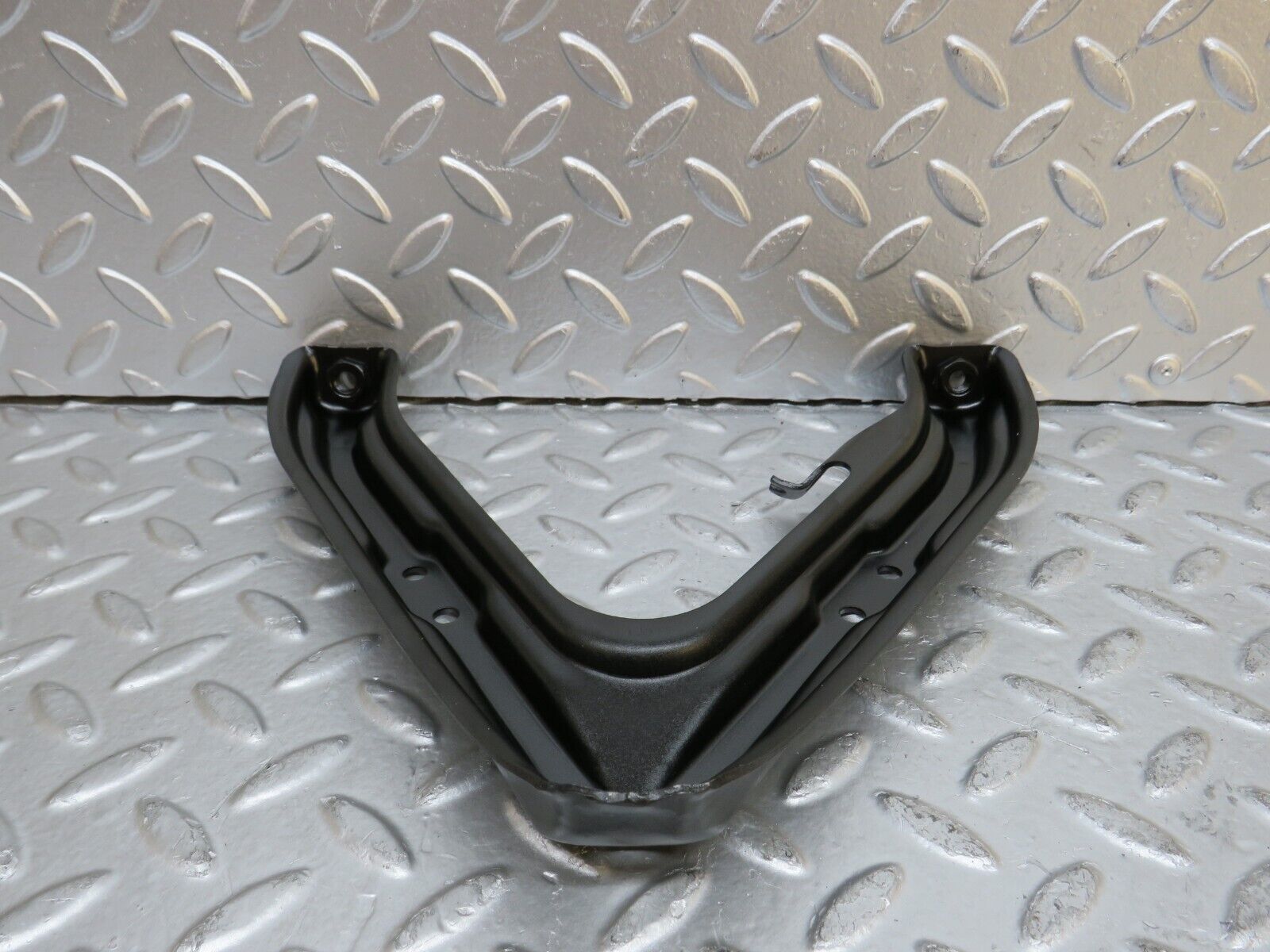 29428 Mercedes-Benz W124 230E Air Intake Manifold Bracket