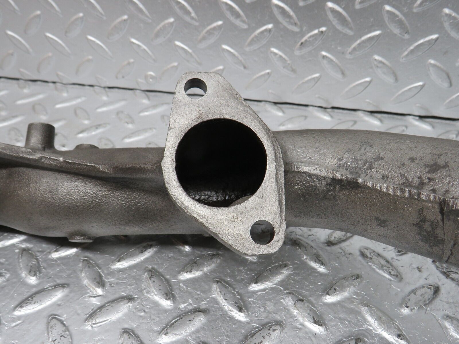 33108 Mercedes-Benz W126 560SE Exhaust Manifold Right 1171424602