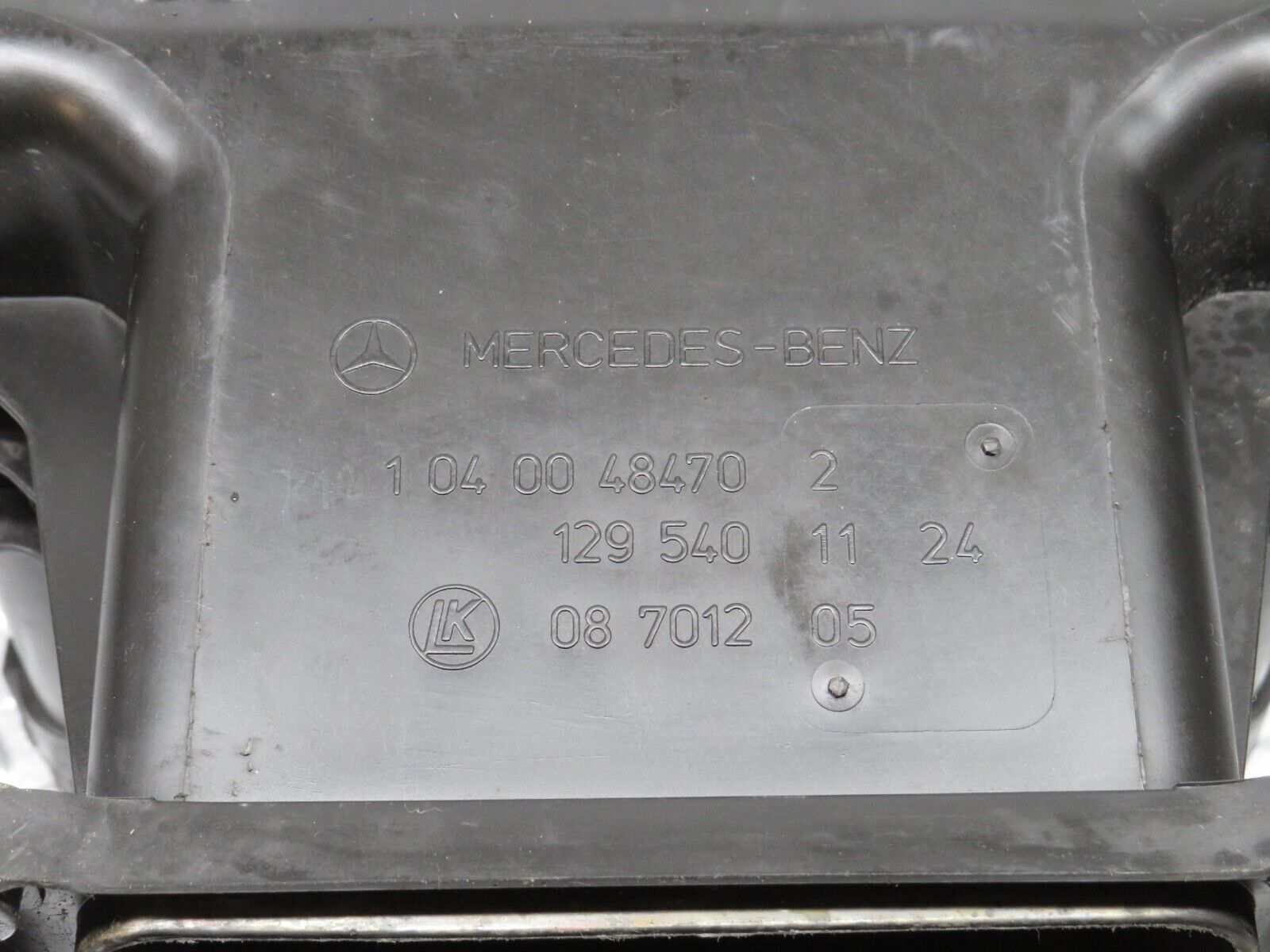 39334 Mercedes-Benz R129 320SL Coupe Fuse Box Housing 1295401124 1040048470