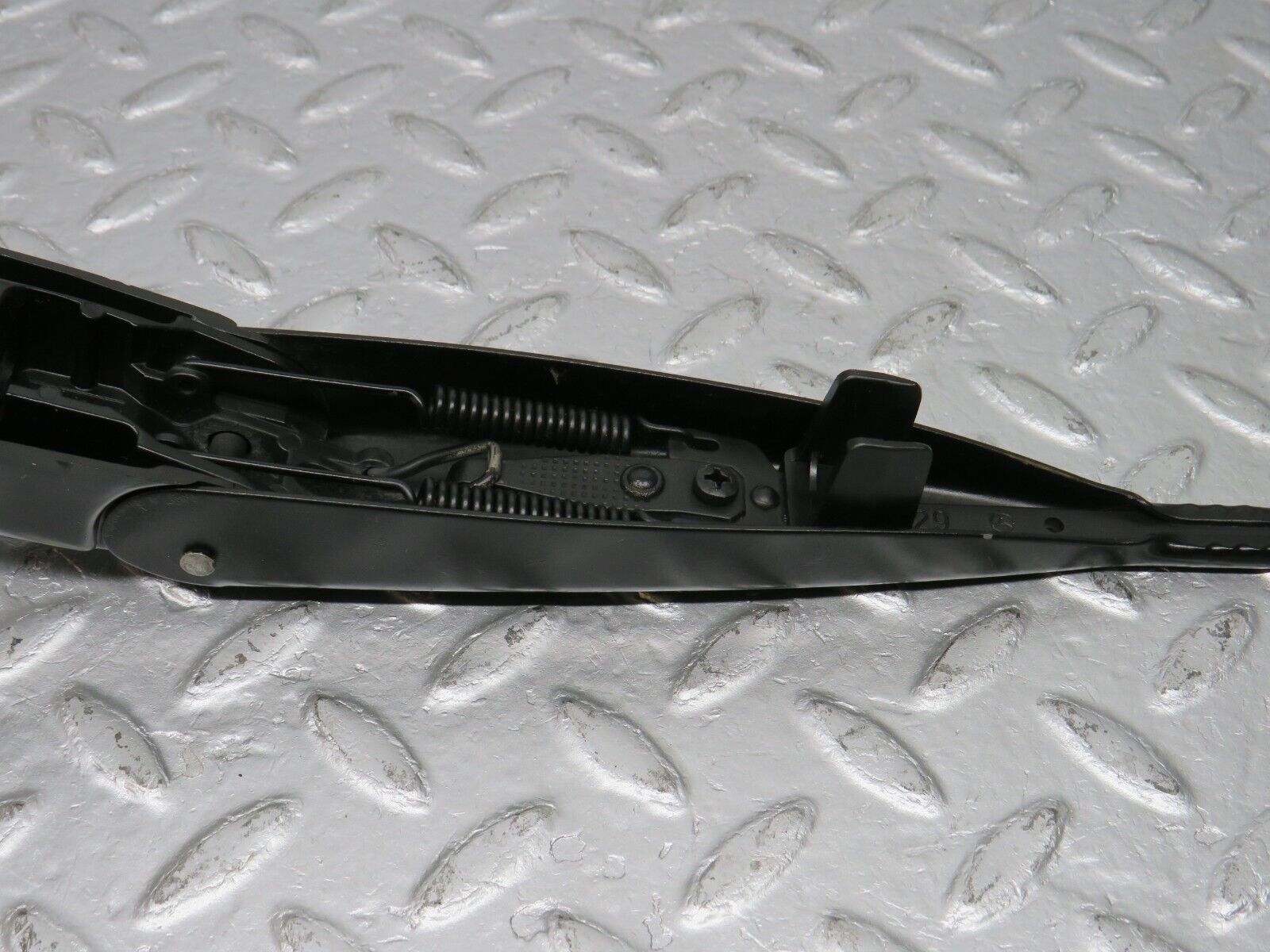 39587 Mercedes-Benz R129 320SL Coupe Windscreen Wiper Arm
