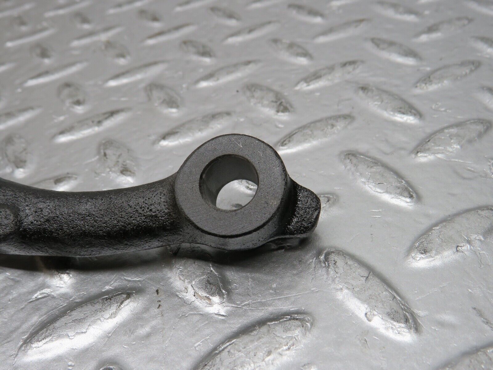 0382 Mercedes-Benz W116 Front Axle Steering Arm Right 1163321720