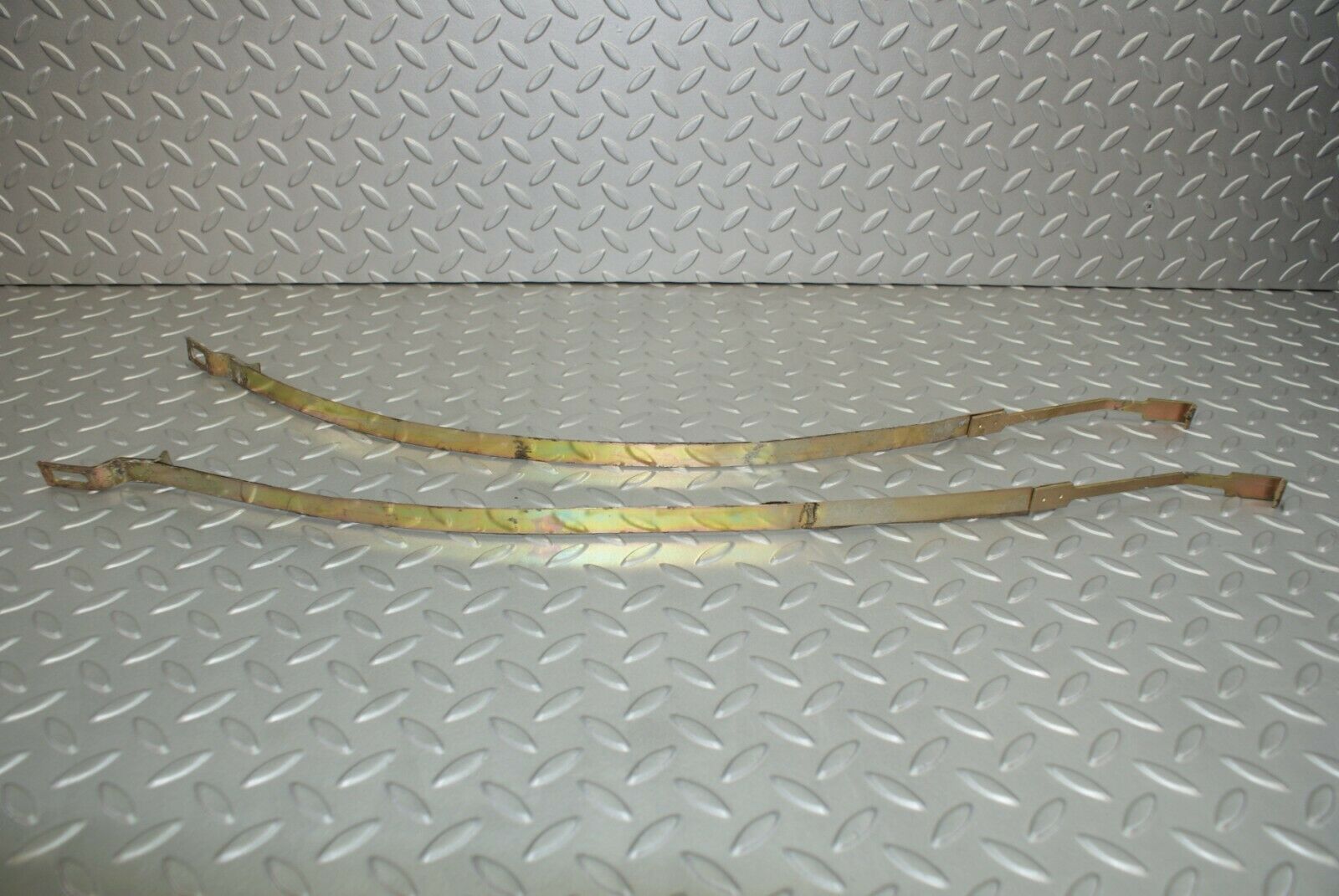 2993 Mercedes-Benz C123 280CE Coupe Heater Box Holder Strap