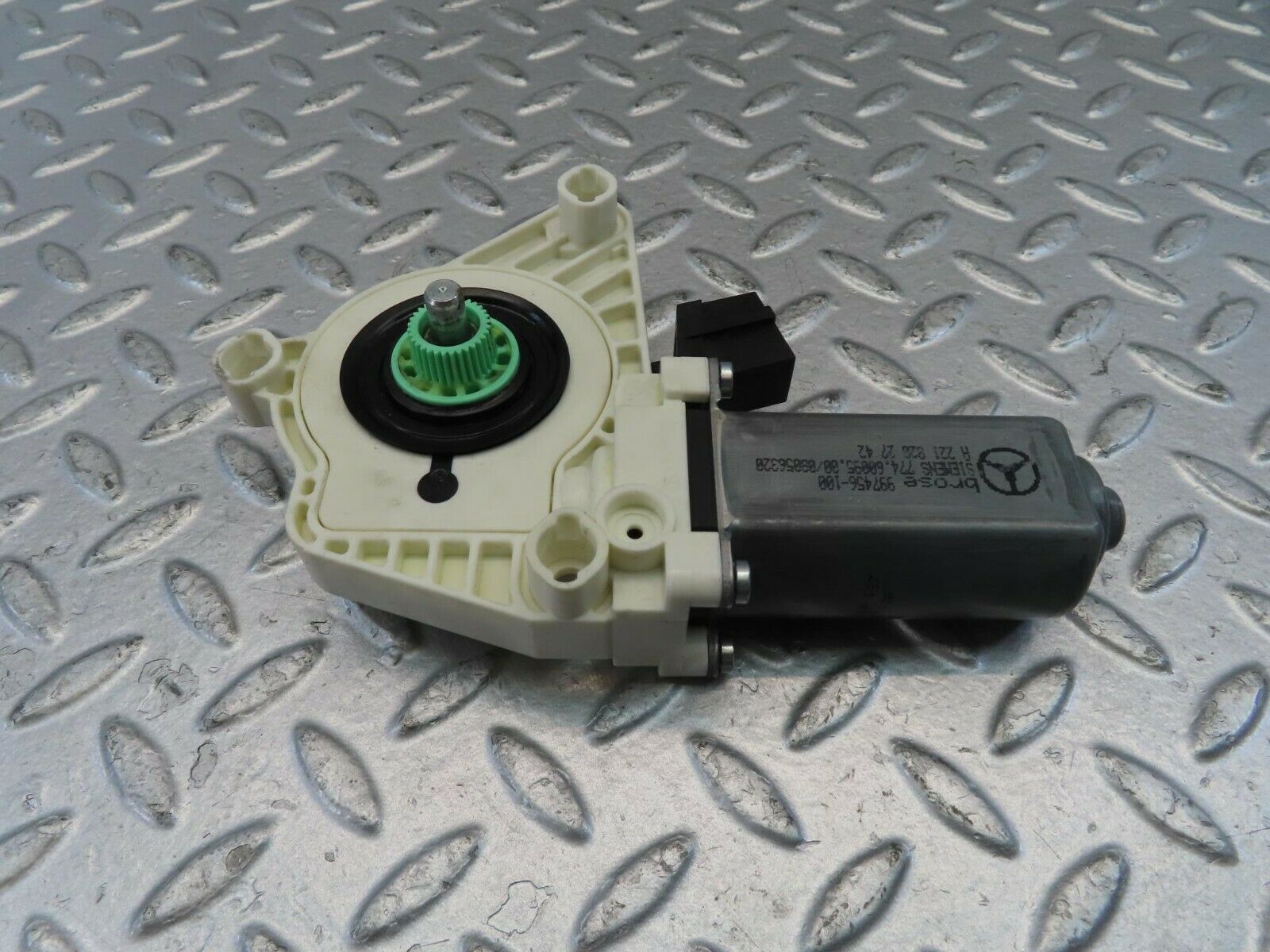 11193 Mercedes-Benz W221 S320 Front Left Door Window Regulator Motor 997456100