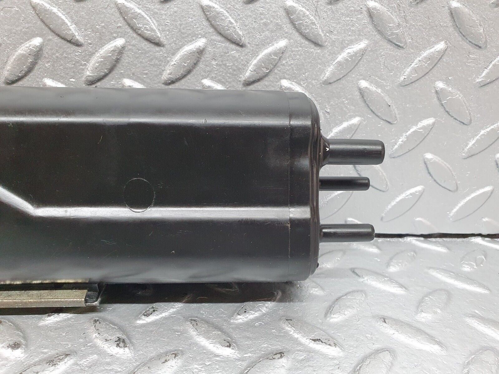 41090 Mercedes-Benz W126 300SE Charcoal Filter 1294700159