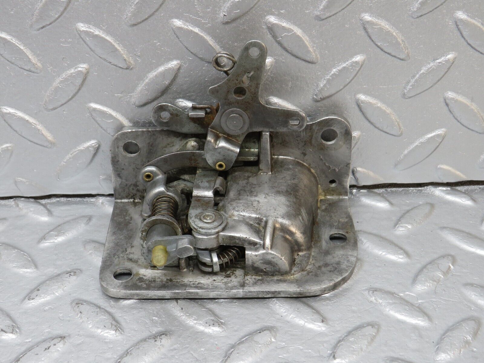 40283 Mercedes-Benz W110 230 Rear Left Door Lock Mechanism