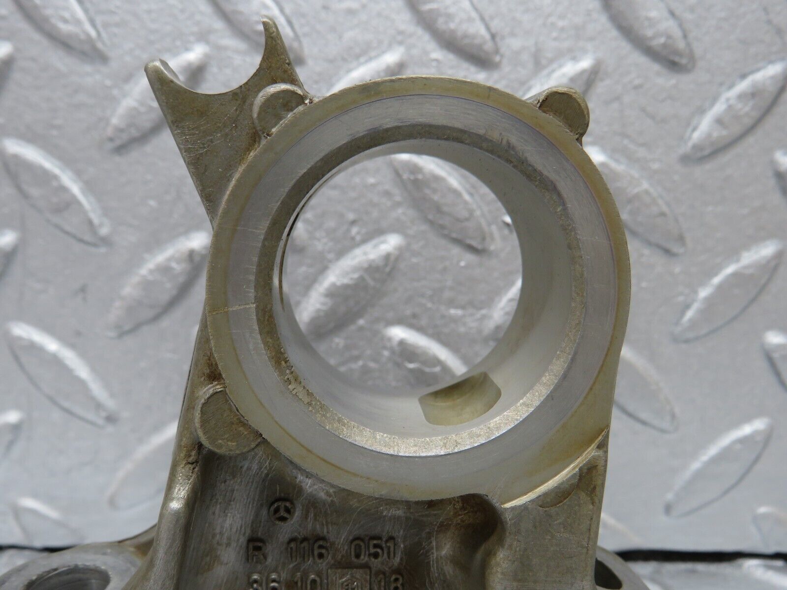 37115 Mercedes-Benz C126 420SEC Coupe Camshaft Tower Bearing 1160513610