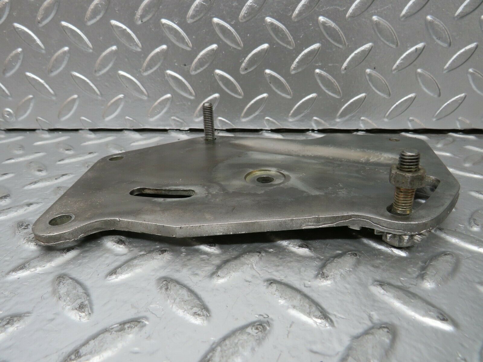 23357 Mercedes-Benz W116 350SE Power Steering Pump Bracket