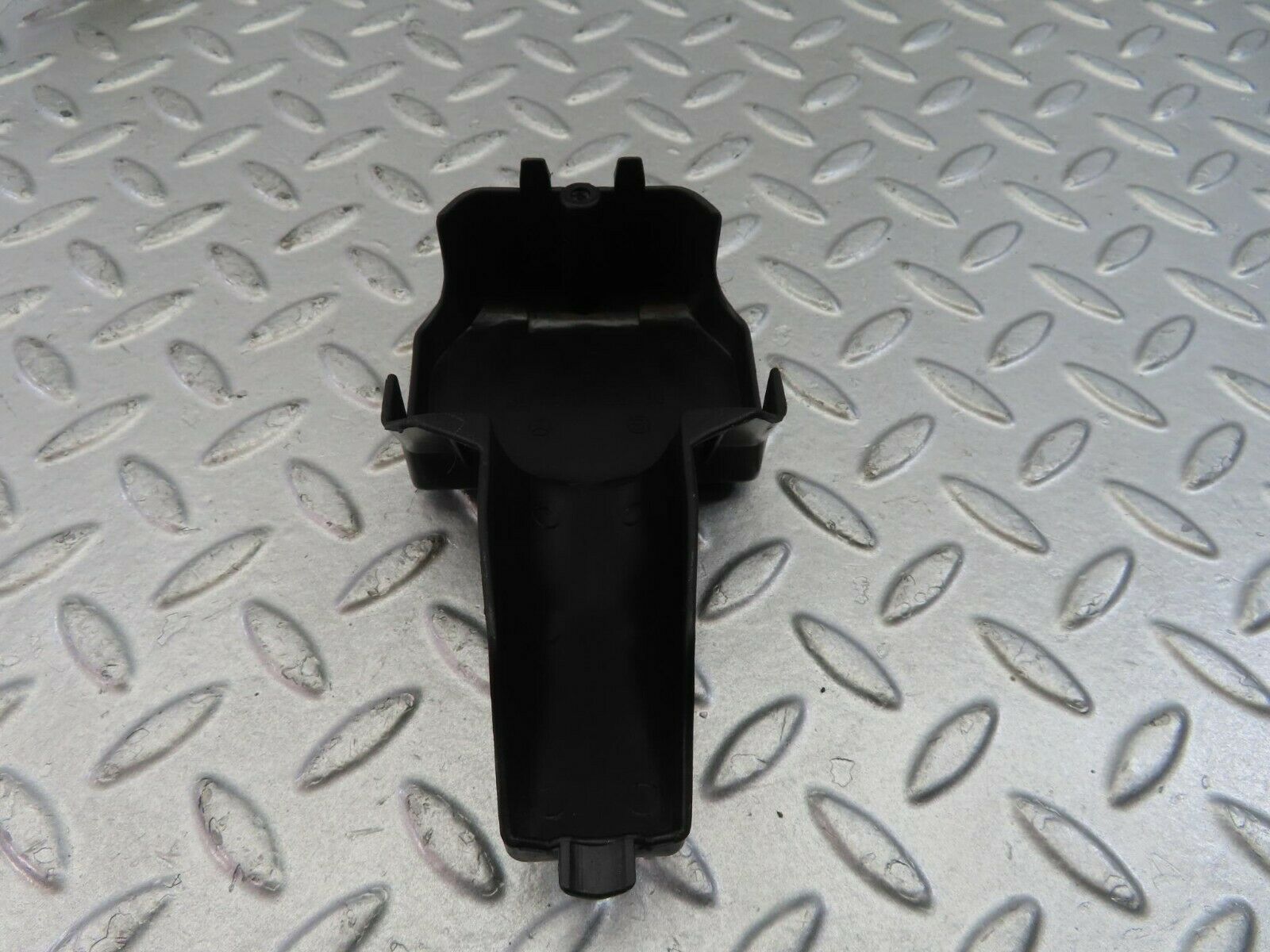 10361 Mercedes-Benz W201 190E Door Lock Vacuum Actuator Rear Right 2018050590