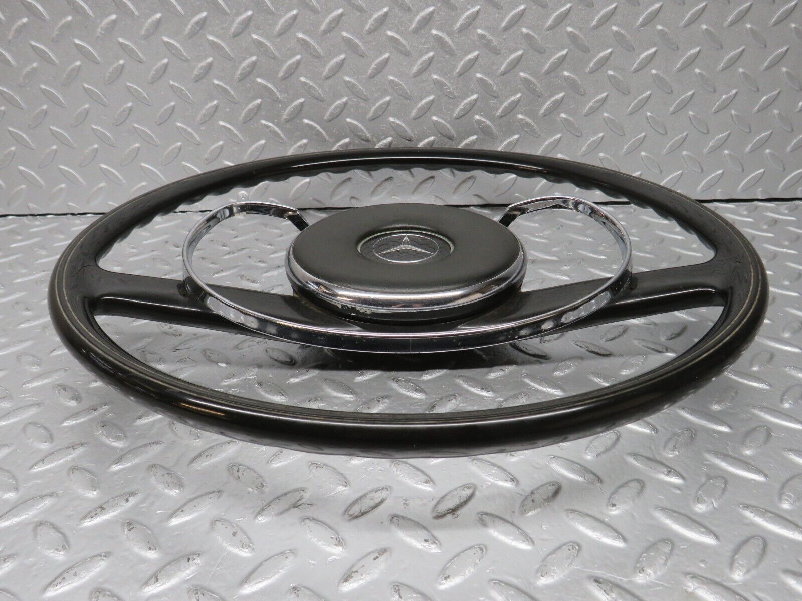 40292 Mercedes-Benz W110 230 Steering Wheel