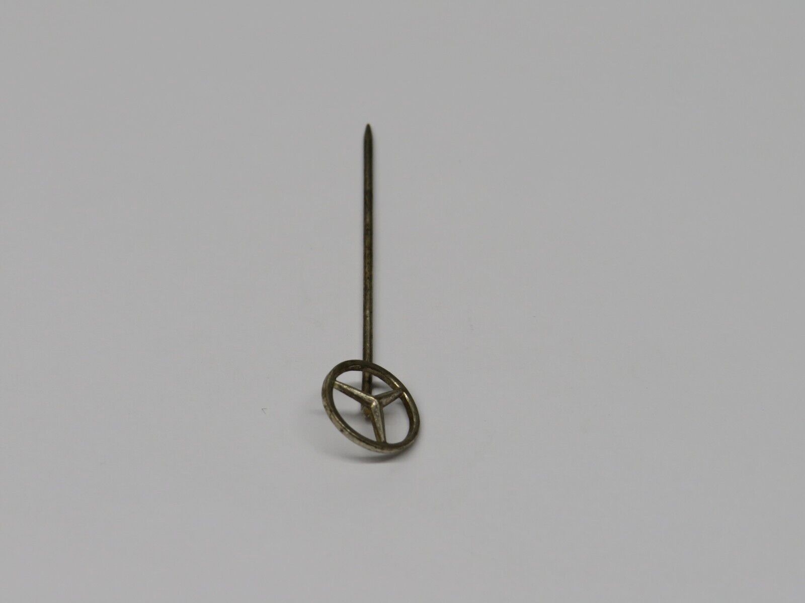 37496 Mercedes-Benz Vintage Lapel Pin Badge
