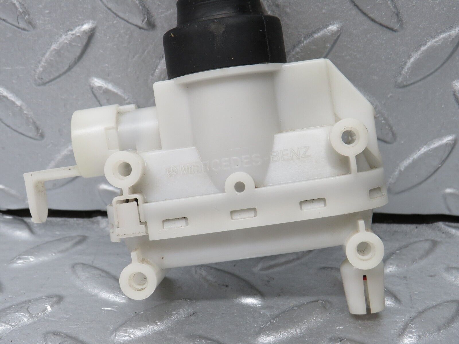 38350 Mercedes-Benz R129 280SL Coupe Door Lock Vacuum Actuator