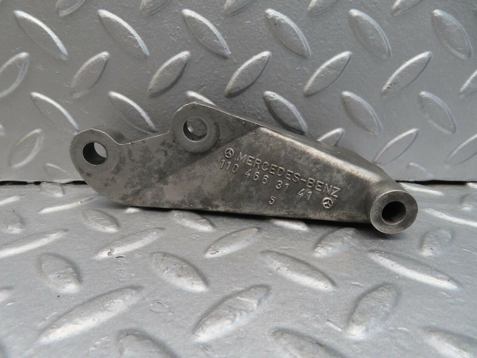 16029 Mercedes-Benz W123 280E Power Steering Pump Bracket 1104663141