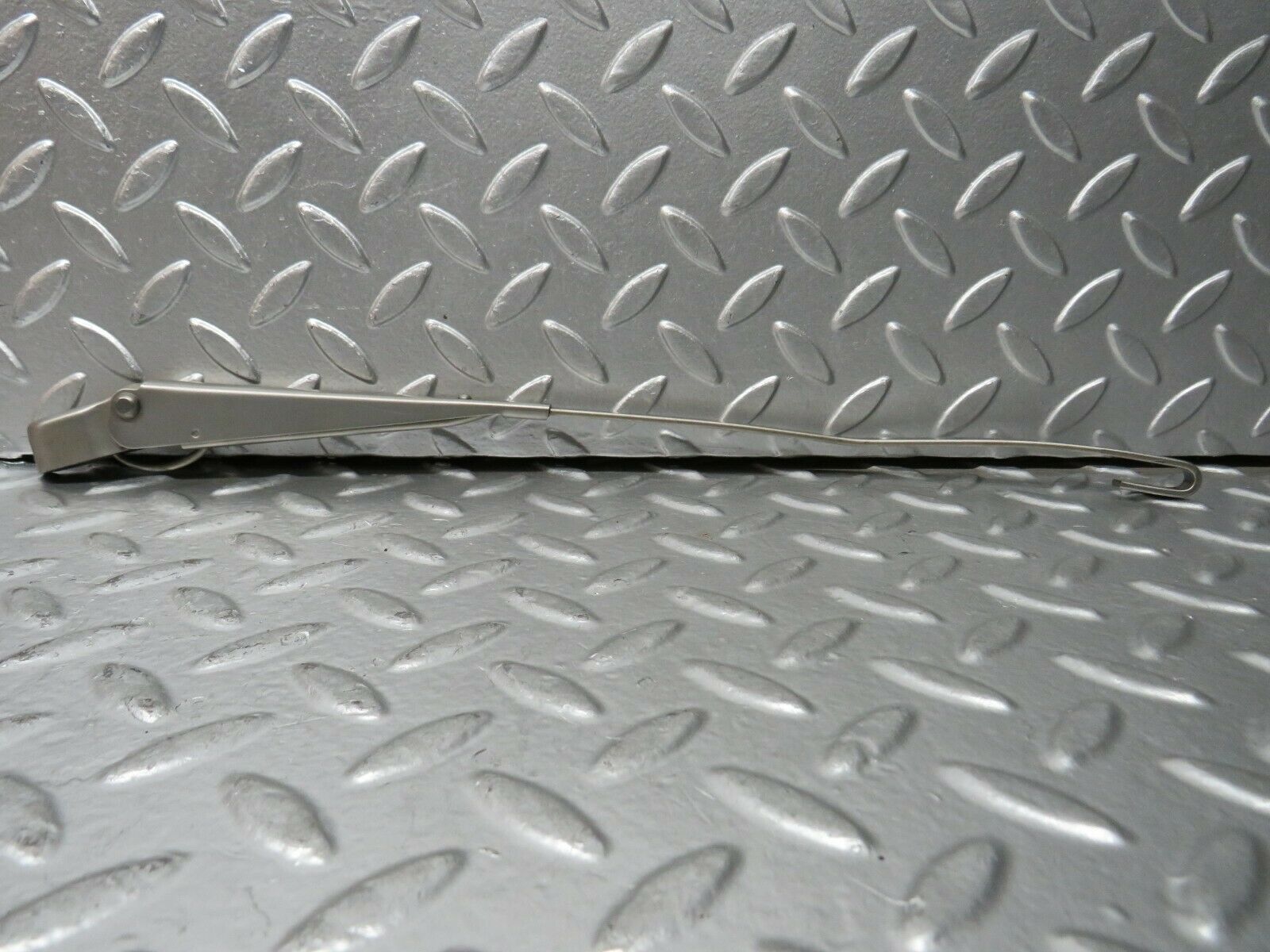 23555 Mercedes-Benz W114 280E Wiper Arm Right Side