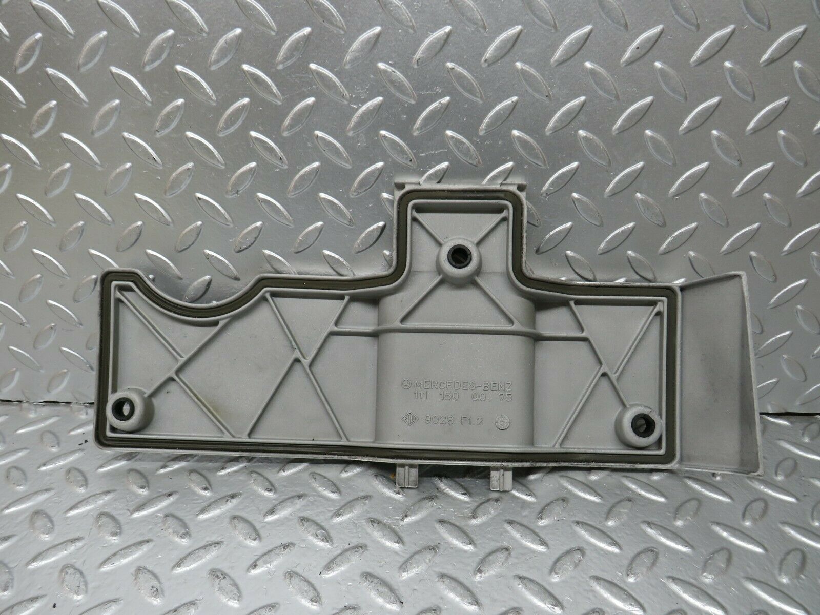 24362 Mercedes-Benz S124 220TE Wagon Ignition Cable Cover 1111500075