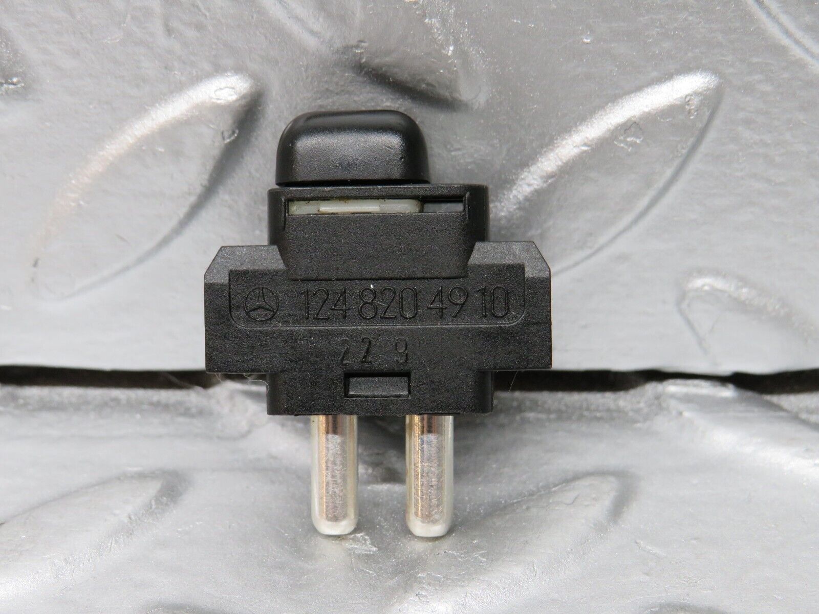 29538 Mercedes-Benz W124 230E Child Lock Control Switch 1248204910