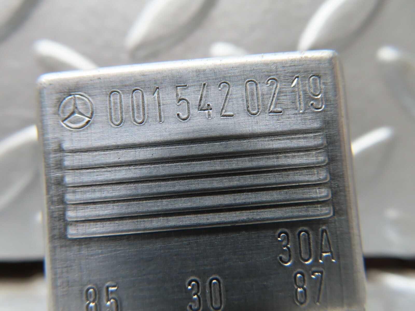 19710 Mercedes-Benz C140 CL420 Coupe Electric Window Relay 0015420219