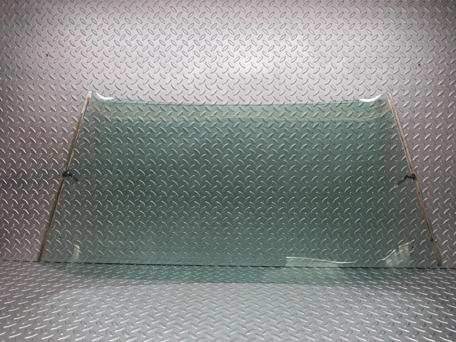 25129 Mercedes-Benz W201 190D Rear Windscreen