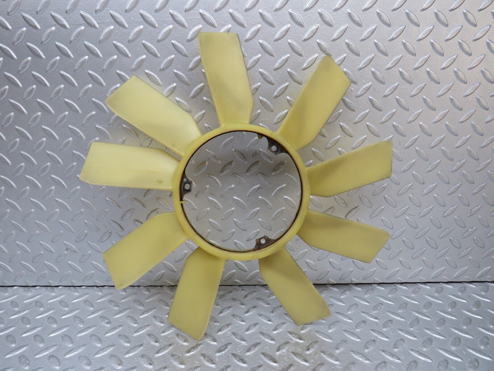 37963 Mercedes-Benz A124 320E Cabriolet Engine Cooling Fan 1032000423