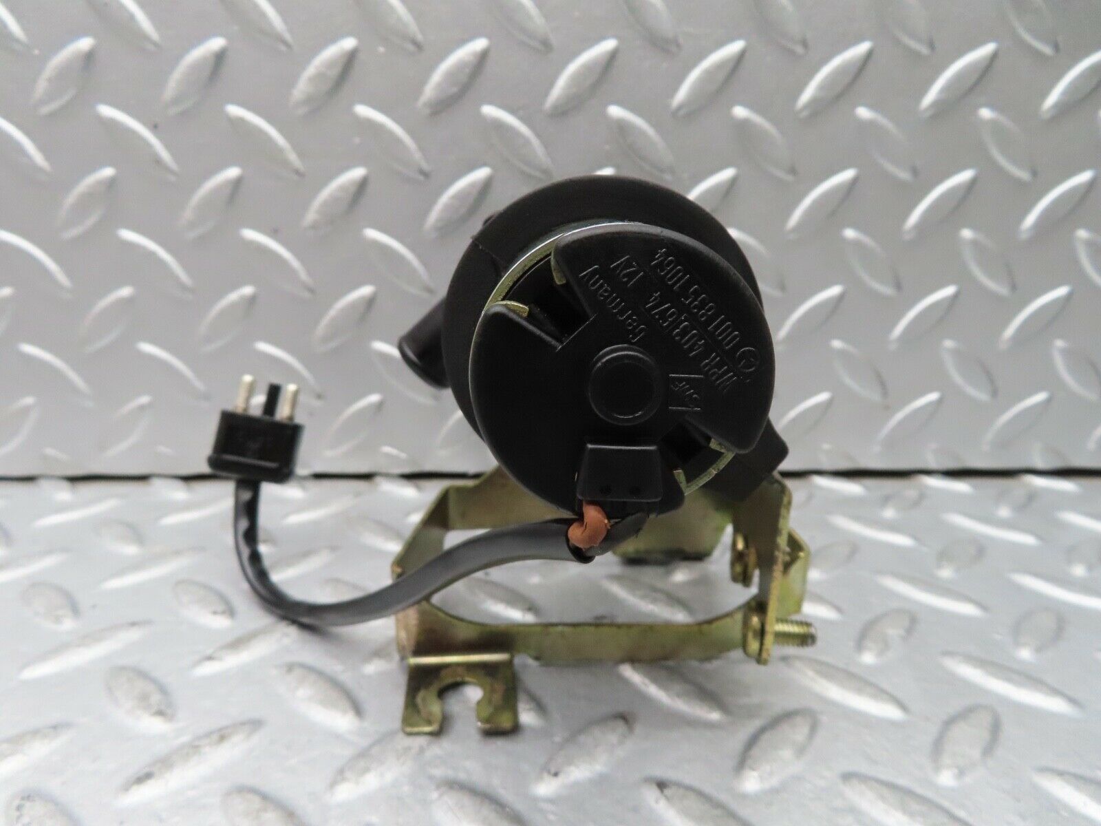 17269 Mercedes-Benz R129 300SL Coupe Heating Water Pump 0018351064