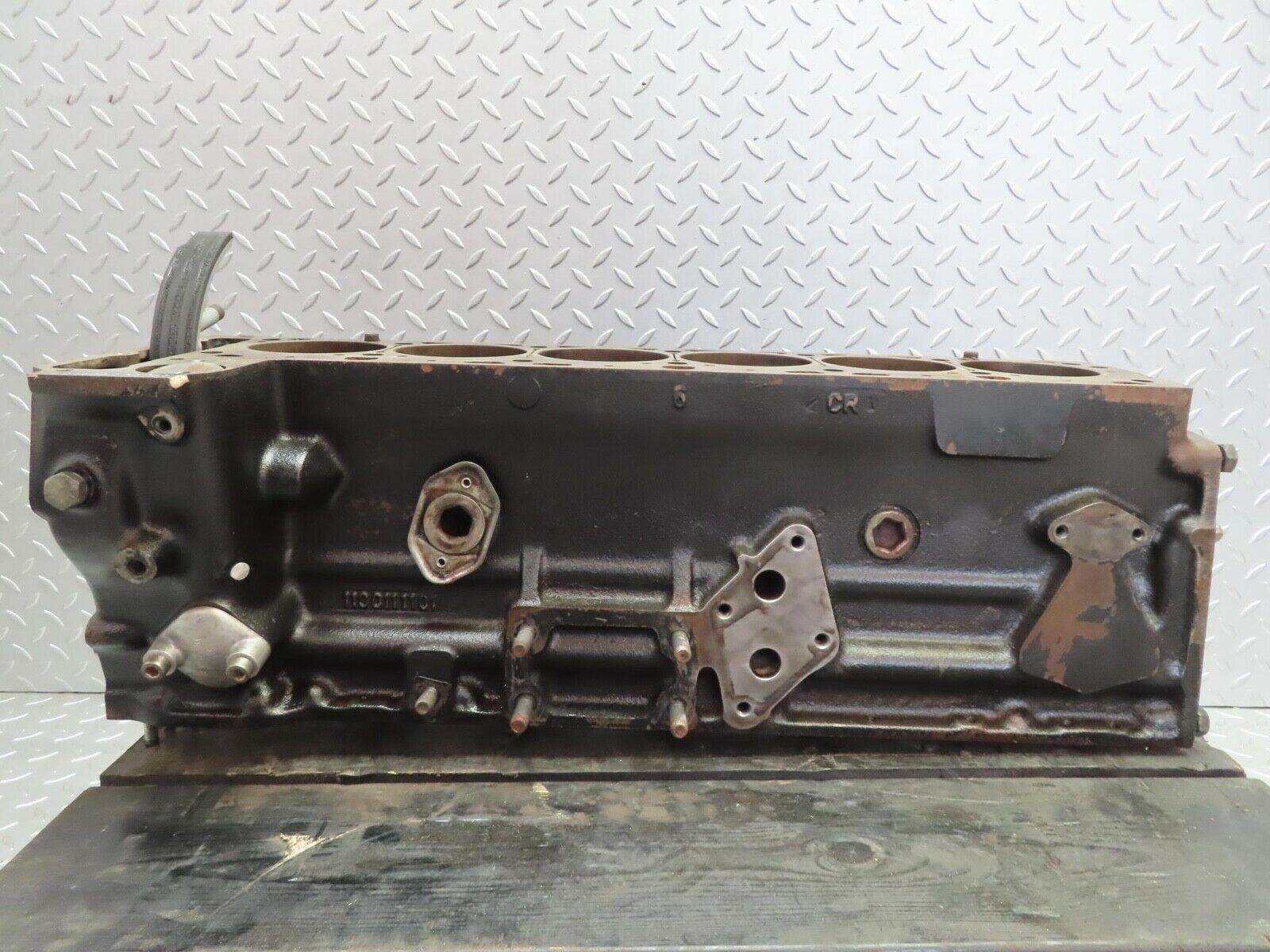 16144 Mercedes-Benz W123 280E Engine Block 1100111101 M110.988