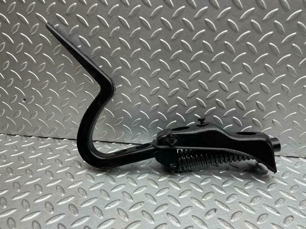 0152 Mercedes-Benz W116 Trunk Lid Hinge