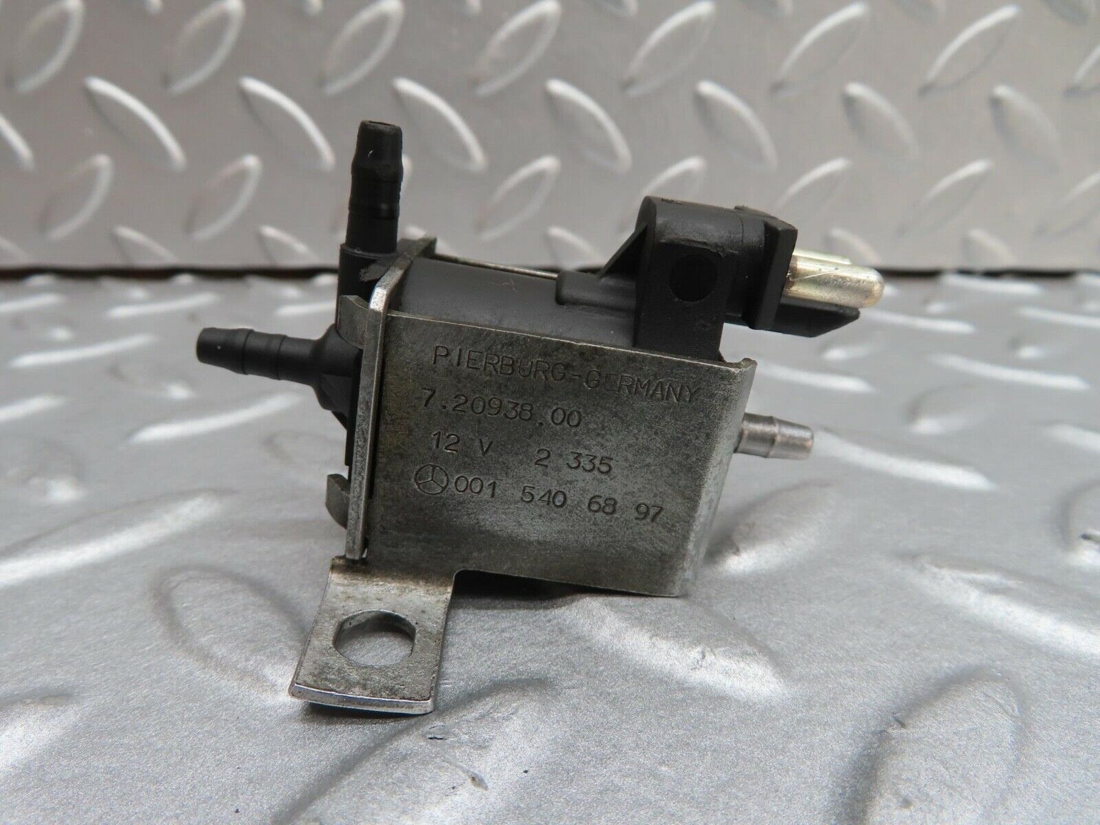 16123 Mercedes-Benz W123 280E Vacuum Solenoid 0015406897