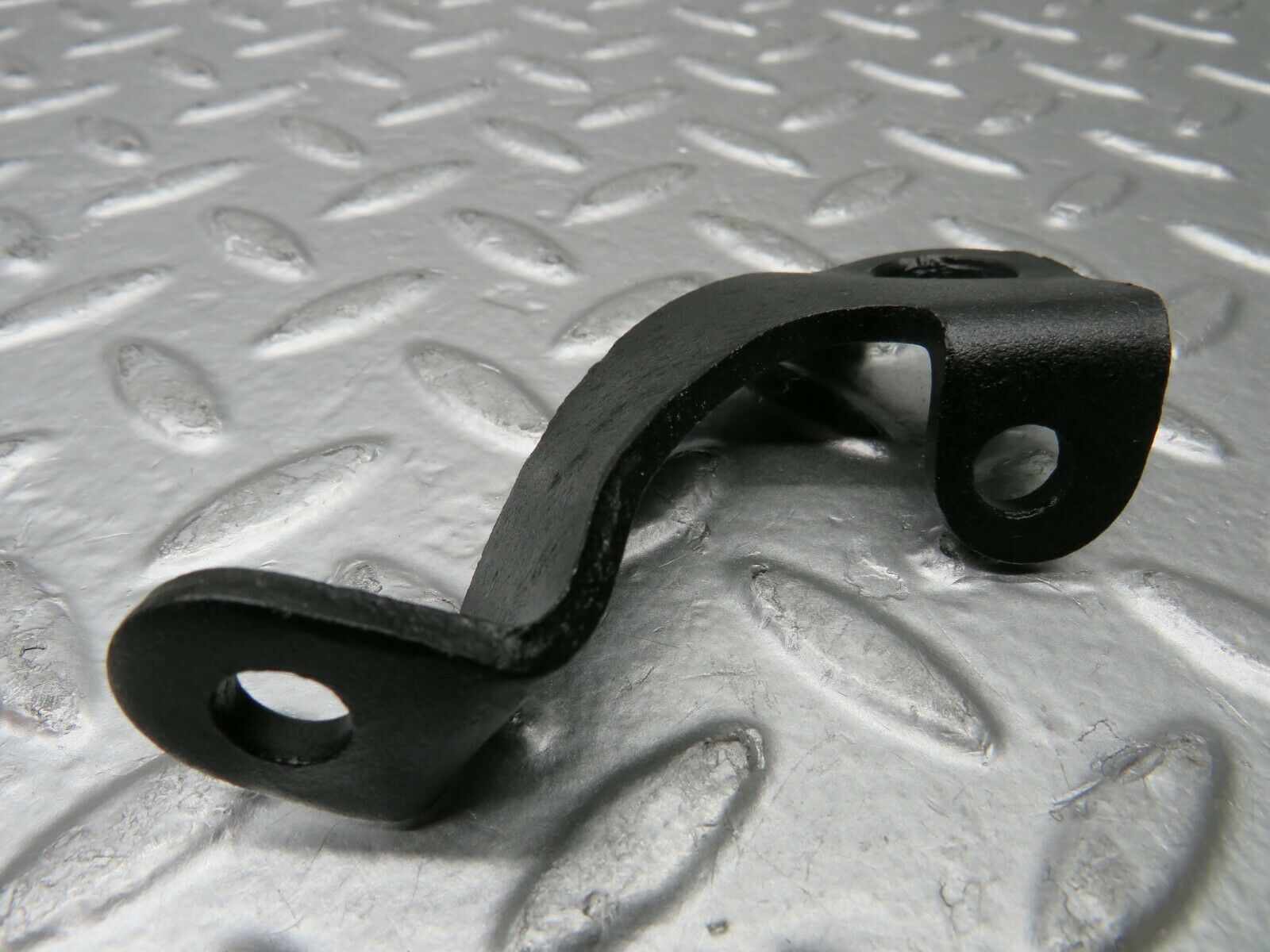 22908 Mercedes-Benz C107 450SLC Coupe Engine Lifting Eyes Hooks