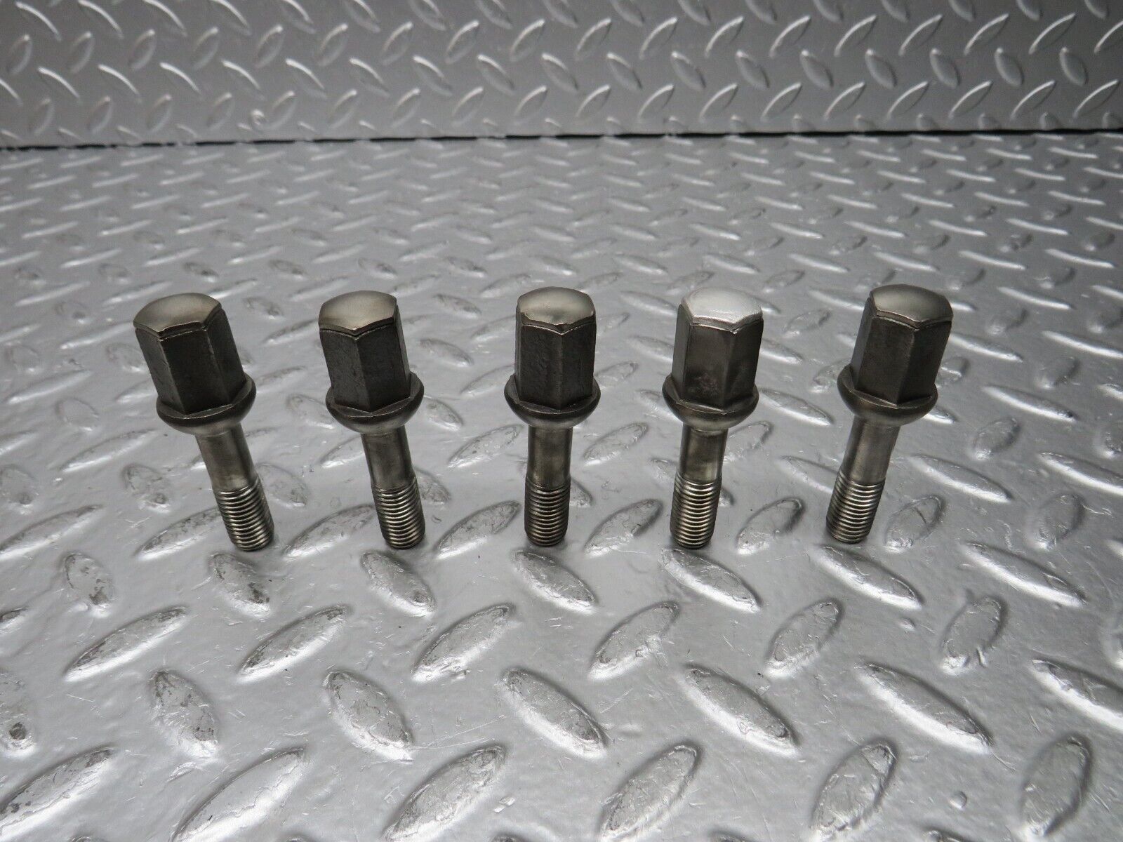 30530 Mercedes-Benz 5x Alloy Wheel Lug Bolt M12x1.5