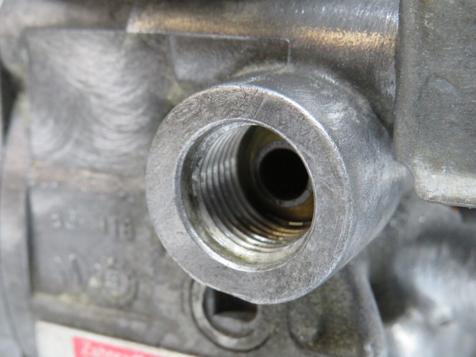 39671 Mercedes-Benz R129 320SL Coupe Power Steering Pump 2104661901 7681900501