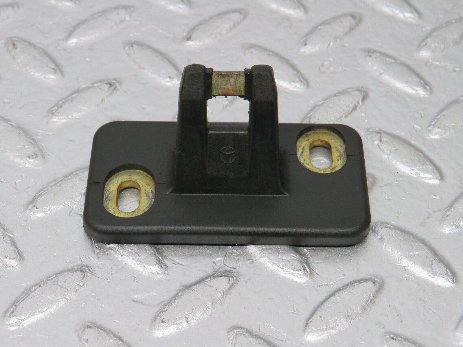 34078 Mercedes-Benz W124 260E Trunk Lock Latch