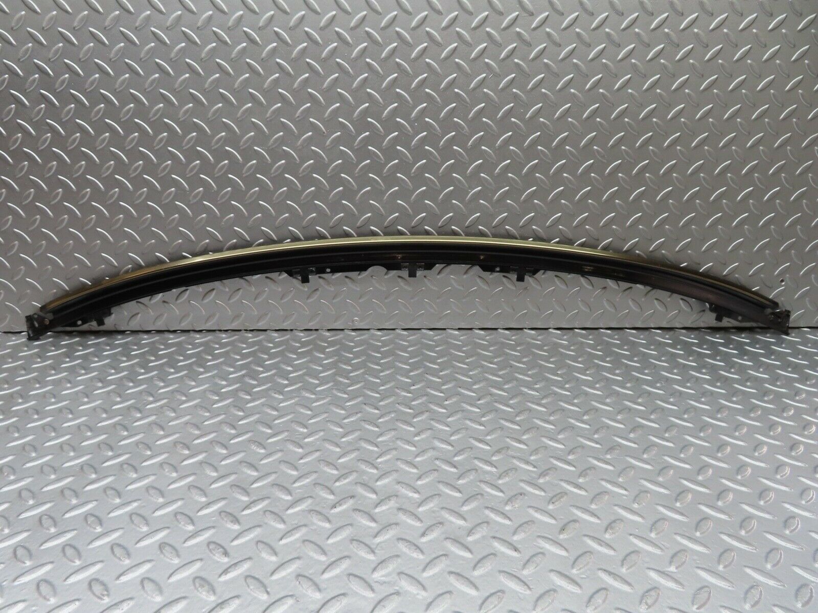 19924 Mercedes-Benz R129 300SL Coupe Front Windscreen Top Chrome Trim