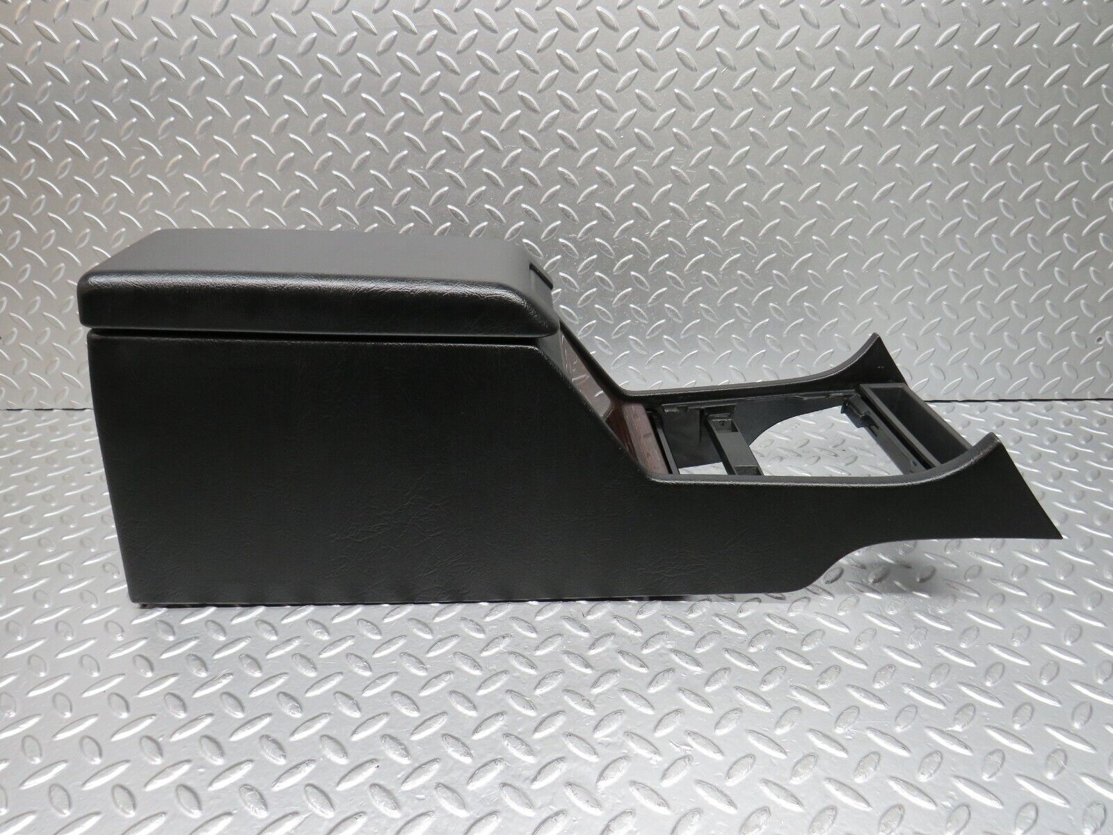 33343 Mercedes-Benz W202 C180 Centre Console Armrest Black 2026800279