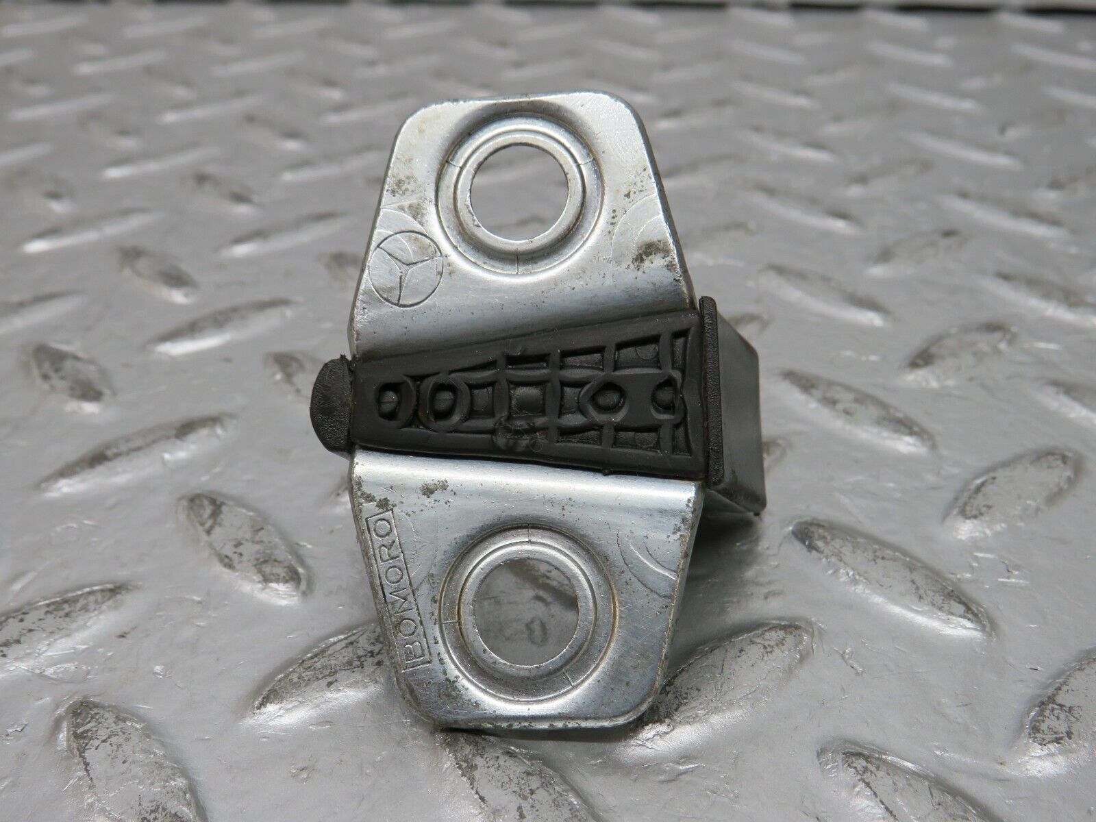 32378 Mercedes-Benz S124 300TE Wagon Door Lock Latch