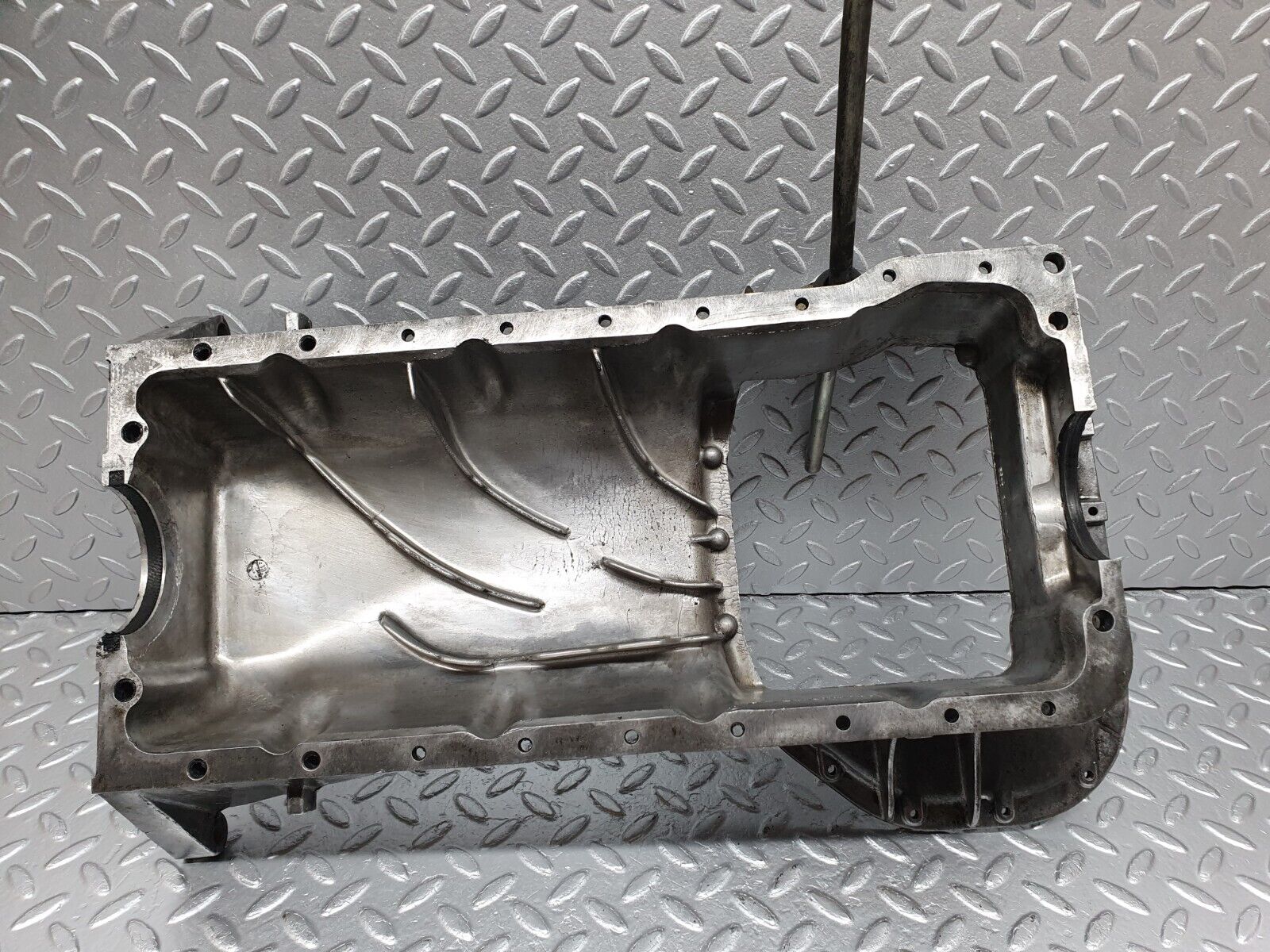 40876 Mercedes-Benz W123 240D Oil Pan Oil Sump 1150141402